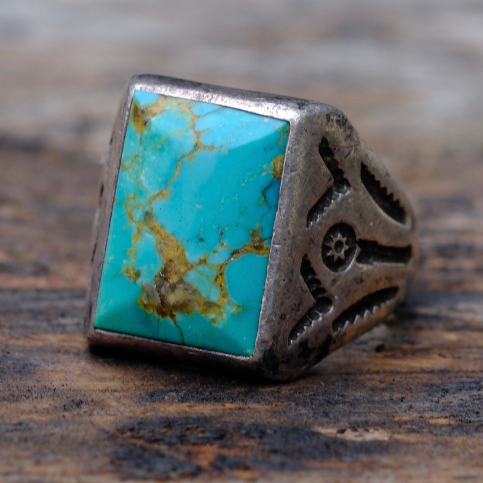 Vintage Sterling Bells Trading Post Stamped Ring 10
