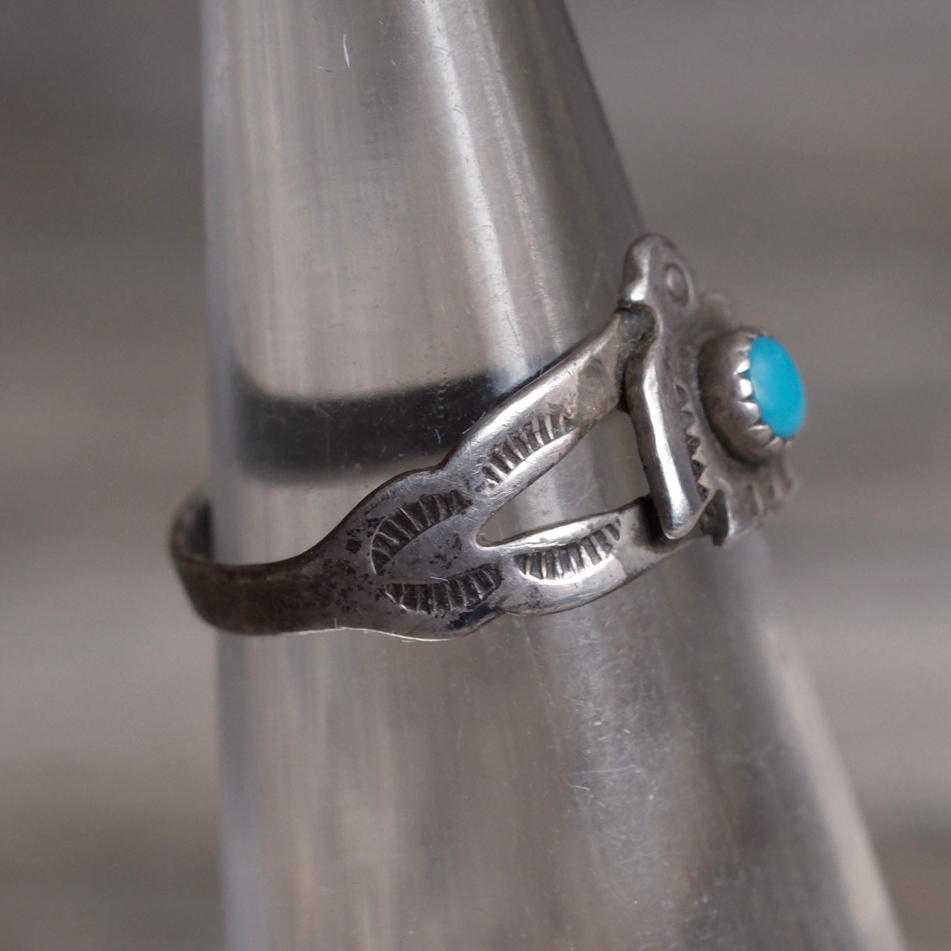 Vintage Sterling Turquoise Thunderbird Ring 4