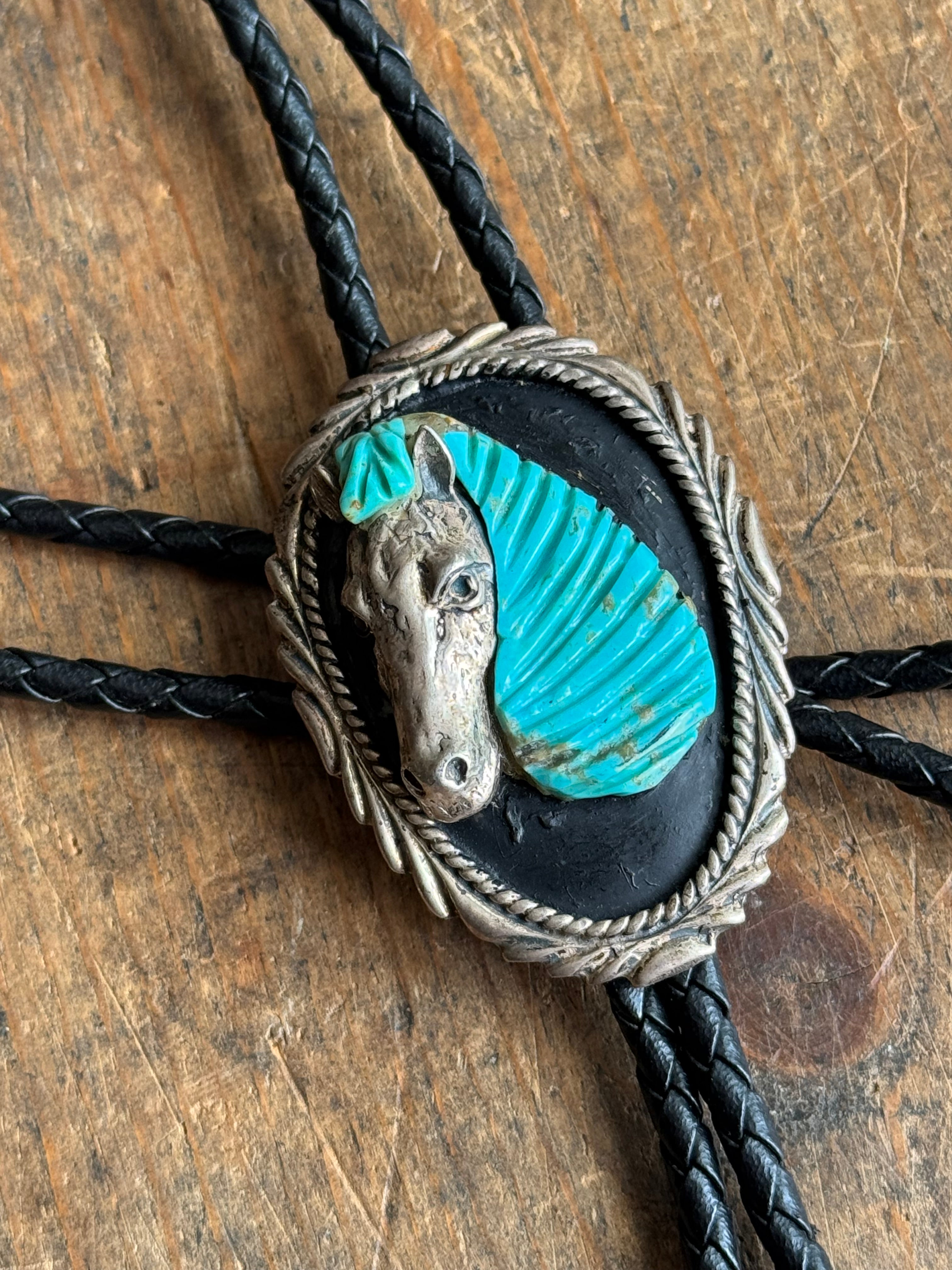 Vintage Sterling Silver & Carved Turquoise Horse Head Bolo Tie