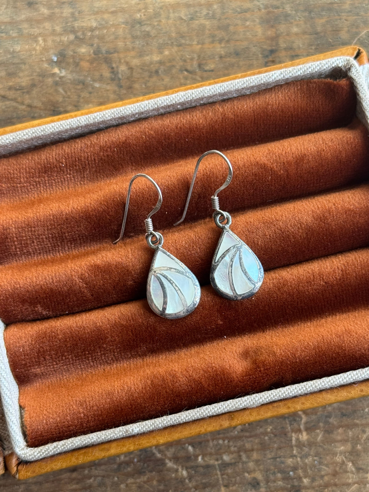 Vintage Sterling Silver Mother of Pearl Inlay Teardrop Earrings