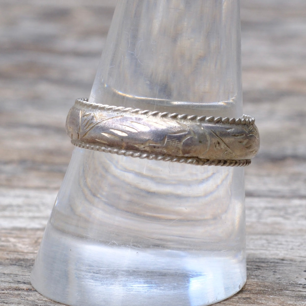 Vintage Sterling Scroll Band Ring 10