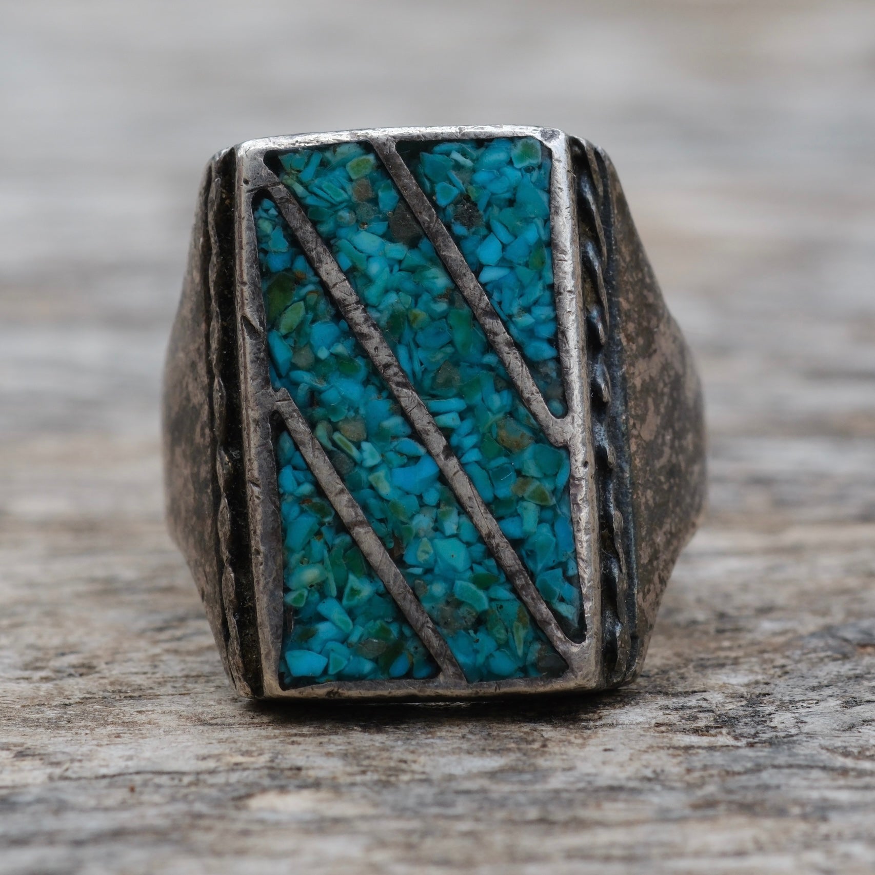Vintage Sterling Crushed Turquoise Inlay Ring 7.75