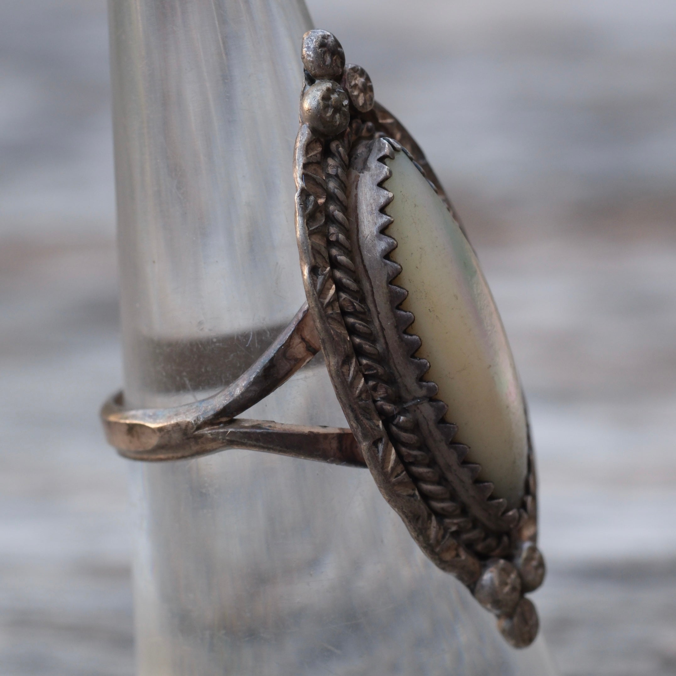 Vintage Sterling Mother Of Pearl Ring 5.75
