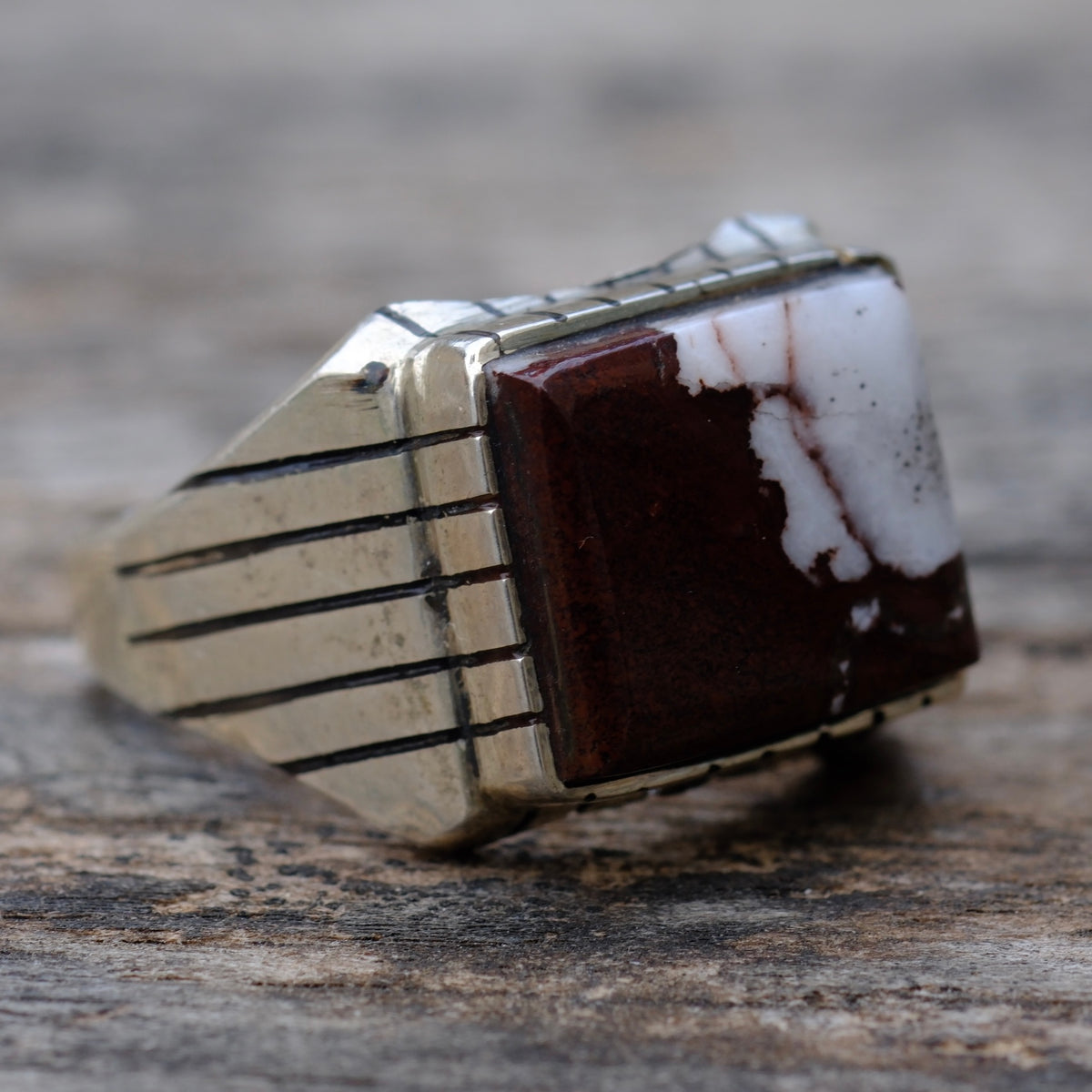 Vintage Sterling White Buffalo Ribbed Band Ring 9.25