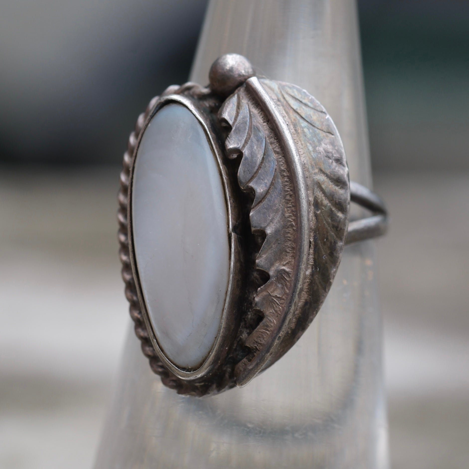 Vintage Sterling Mother Of Pearl Feather Ring 5