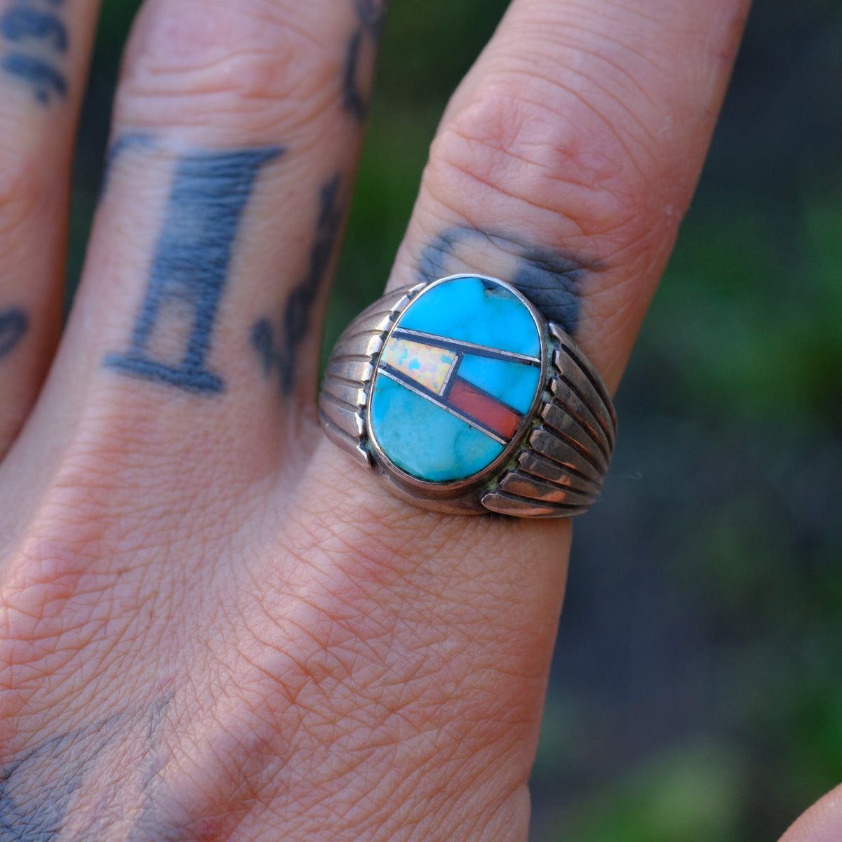 Vintage Sterling Multistone Inlay RIbbed Band Ring 10