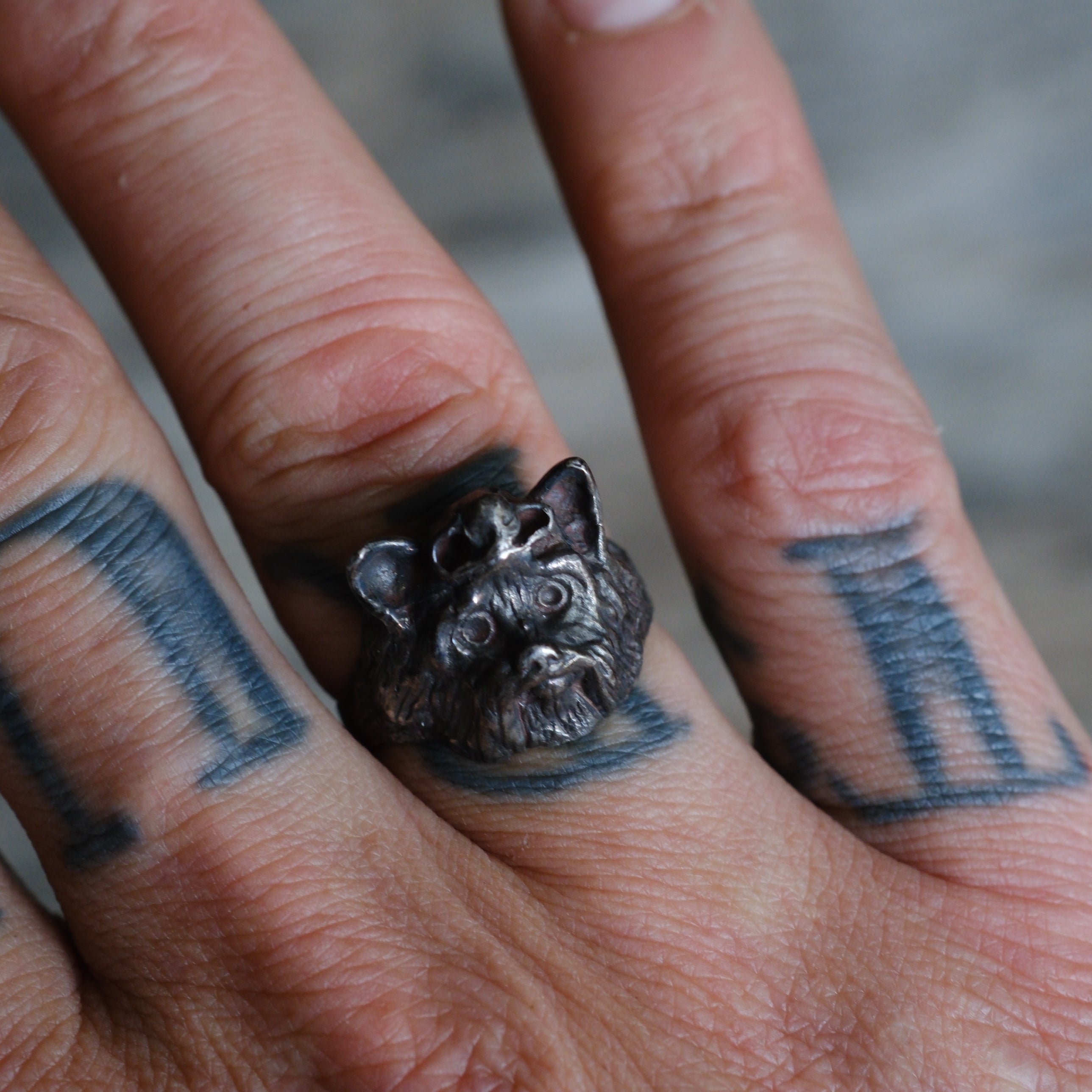 Vintage Sterling Silver Dog Ring 8.75