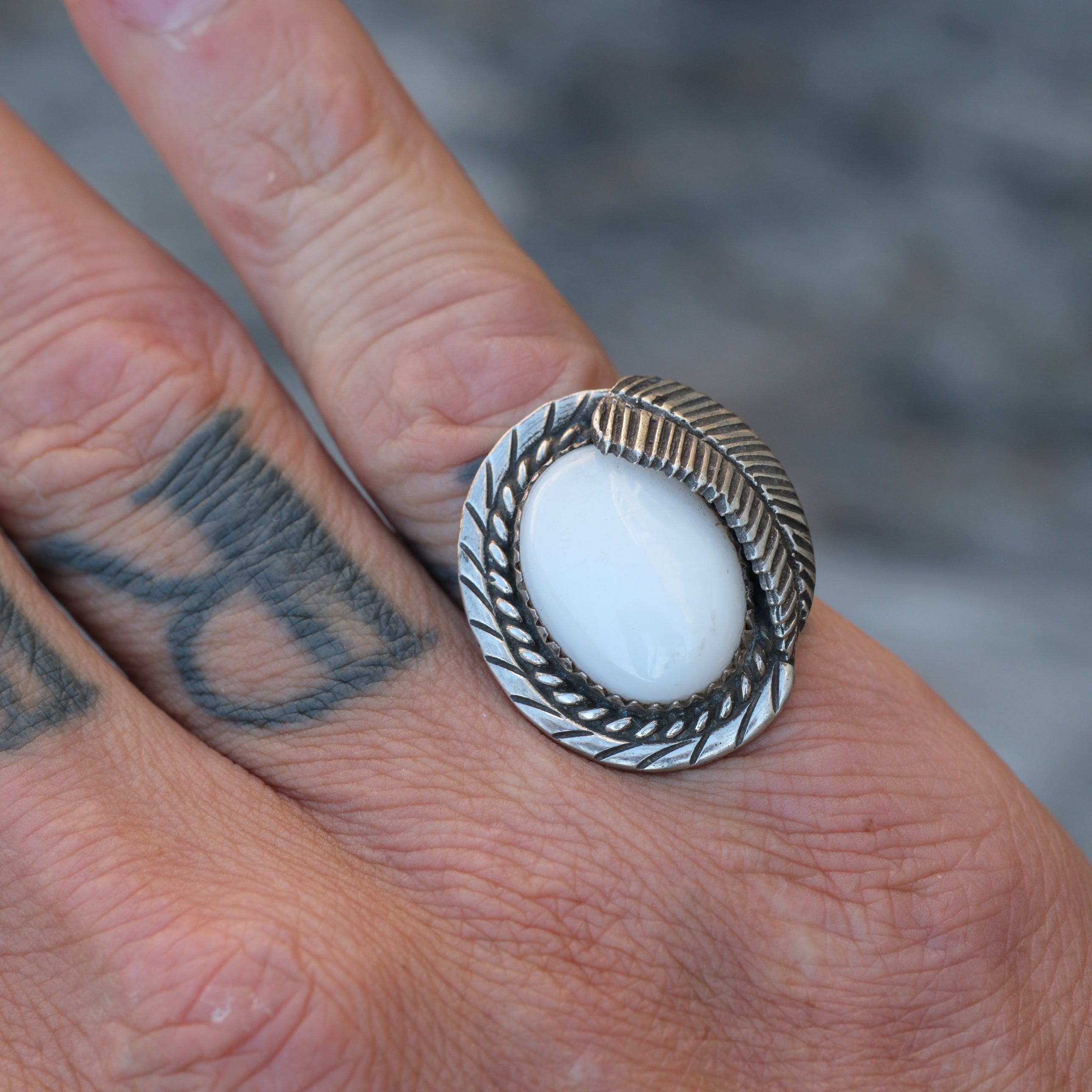 Vintage Sterling Mother Of Pearl Feather Ring 6