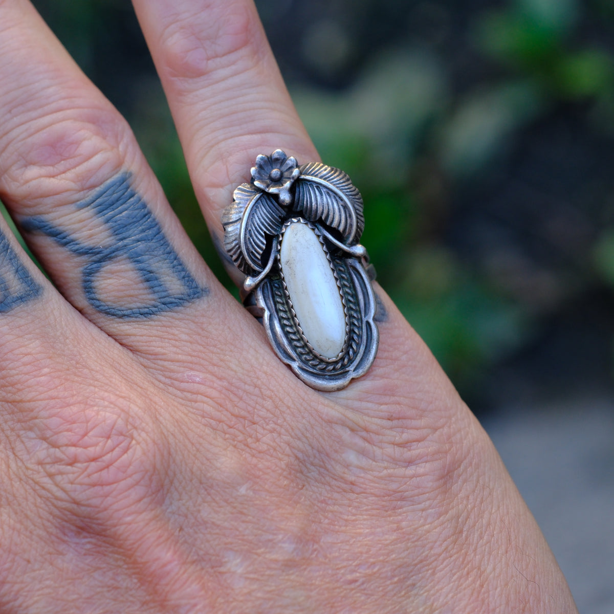 Vintage Sterling Mother Of Pearl Feather Ring 6.5