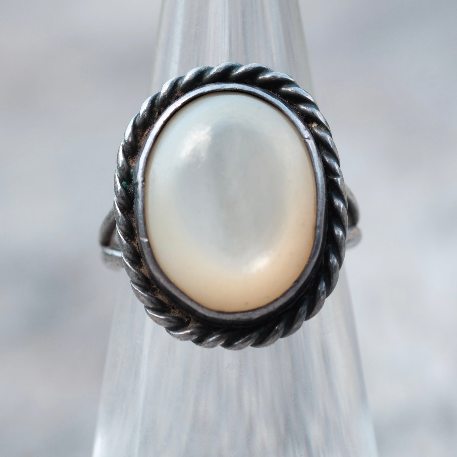 Vintage Sterling Mother Of Pearl Roper Ring 4
