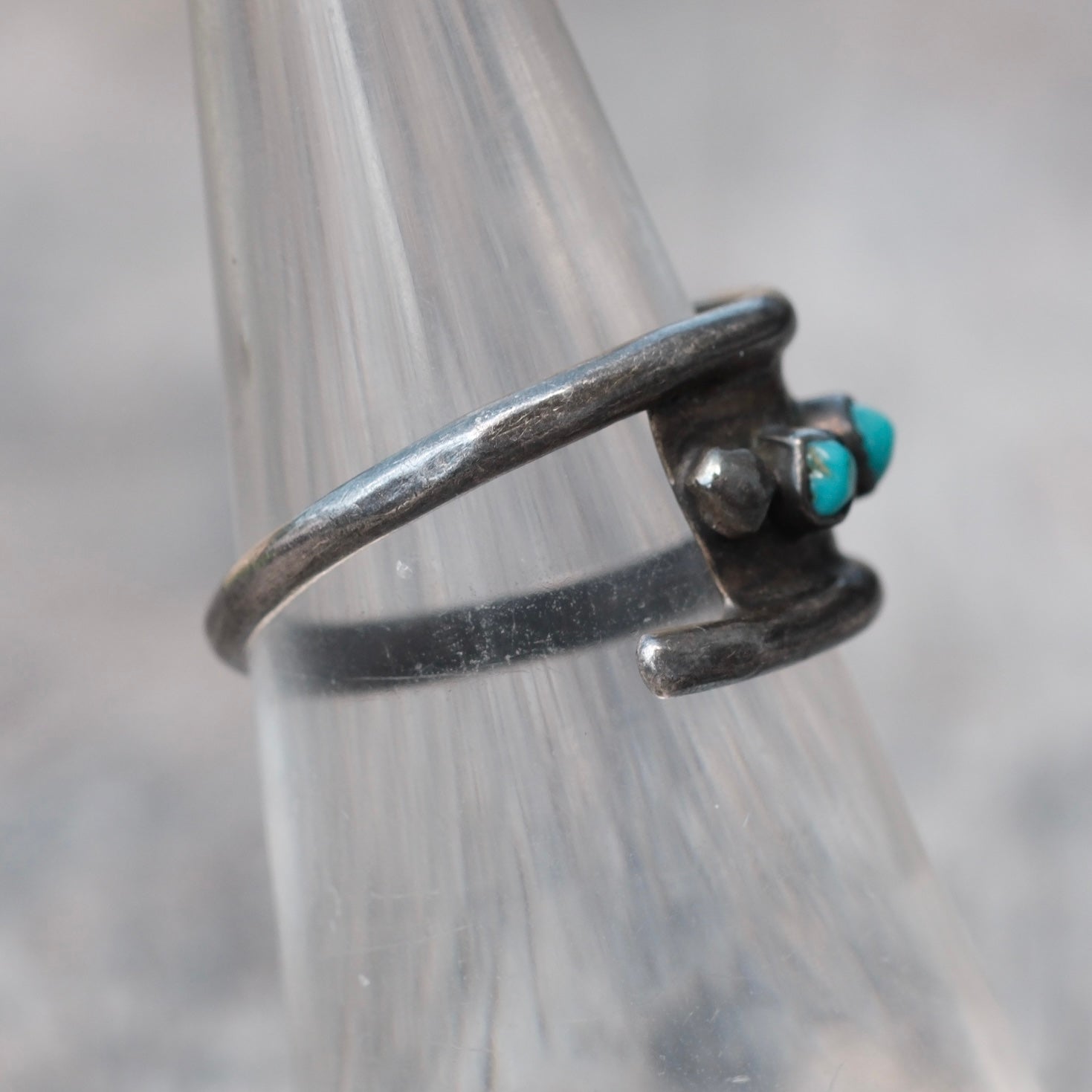 Vintage Sterling Snake Eye Turquoise Ring 6.5