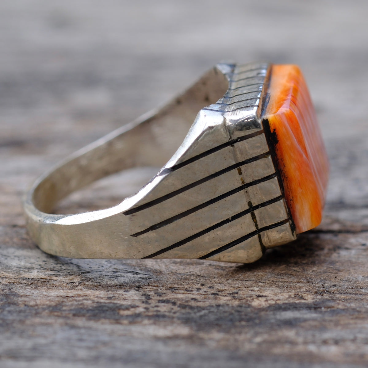 Vintage Sterling Spiny Oyster Ribbed Band Ring 10.25