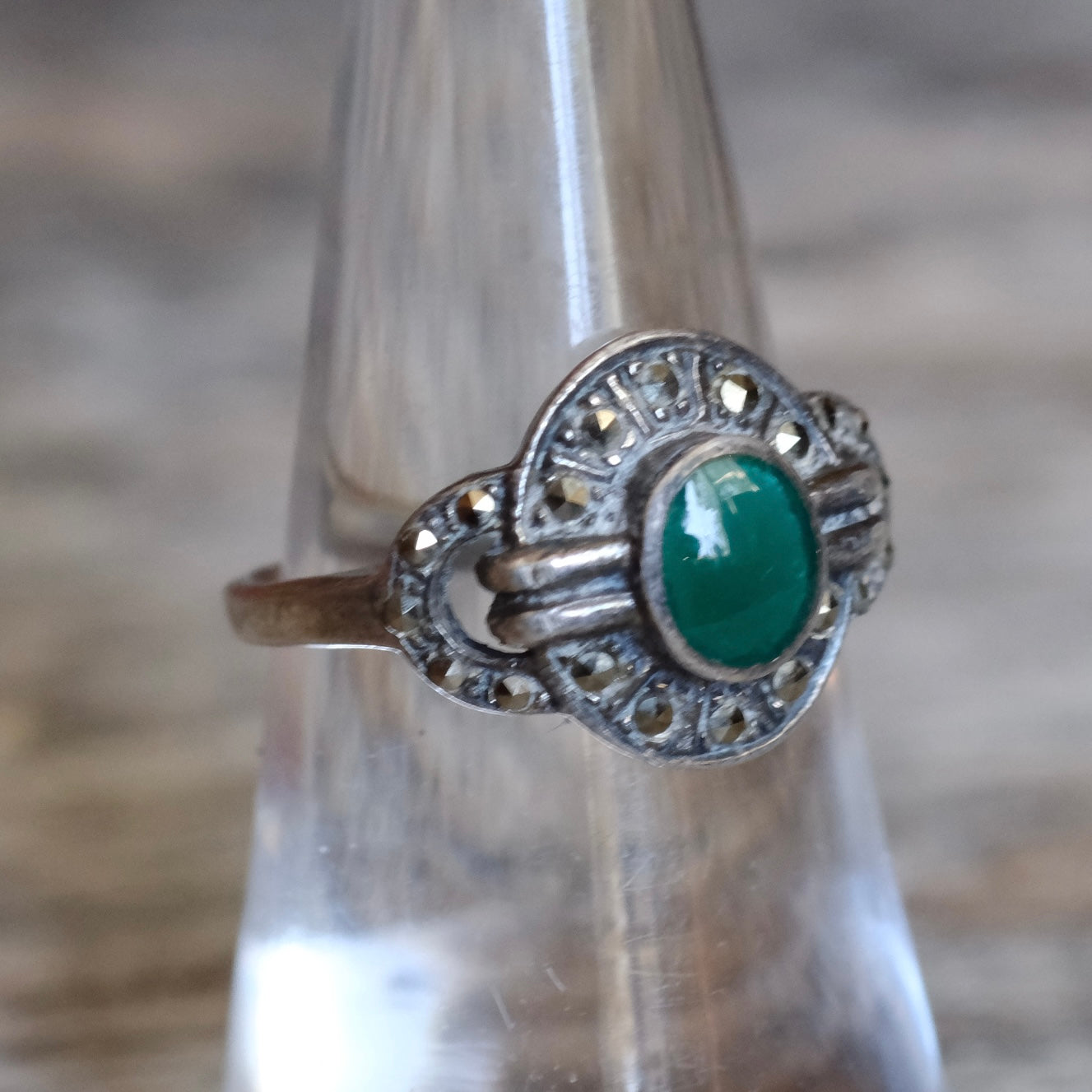 Vintage Sterling Green Carnelian and Marcasite Ring 6.75