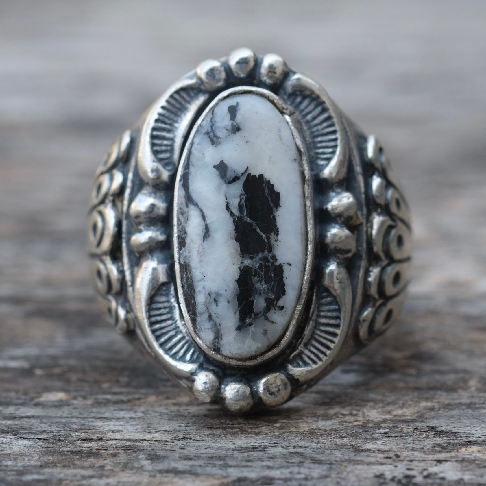 Vintage Sterling White Buffalo Ring 9.5