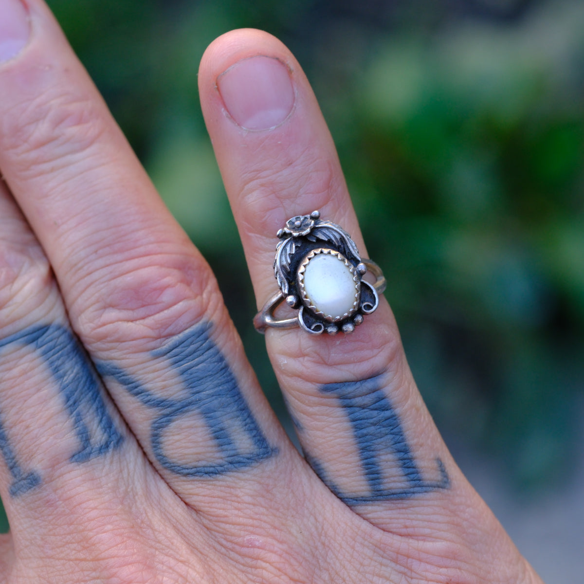 Vintage Sterling Mother Of Pearl Feather Ring 5