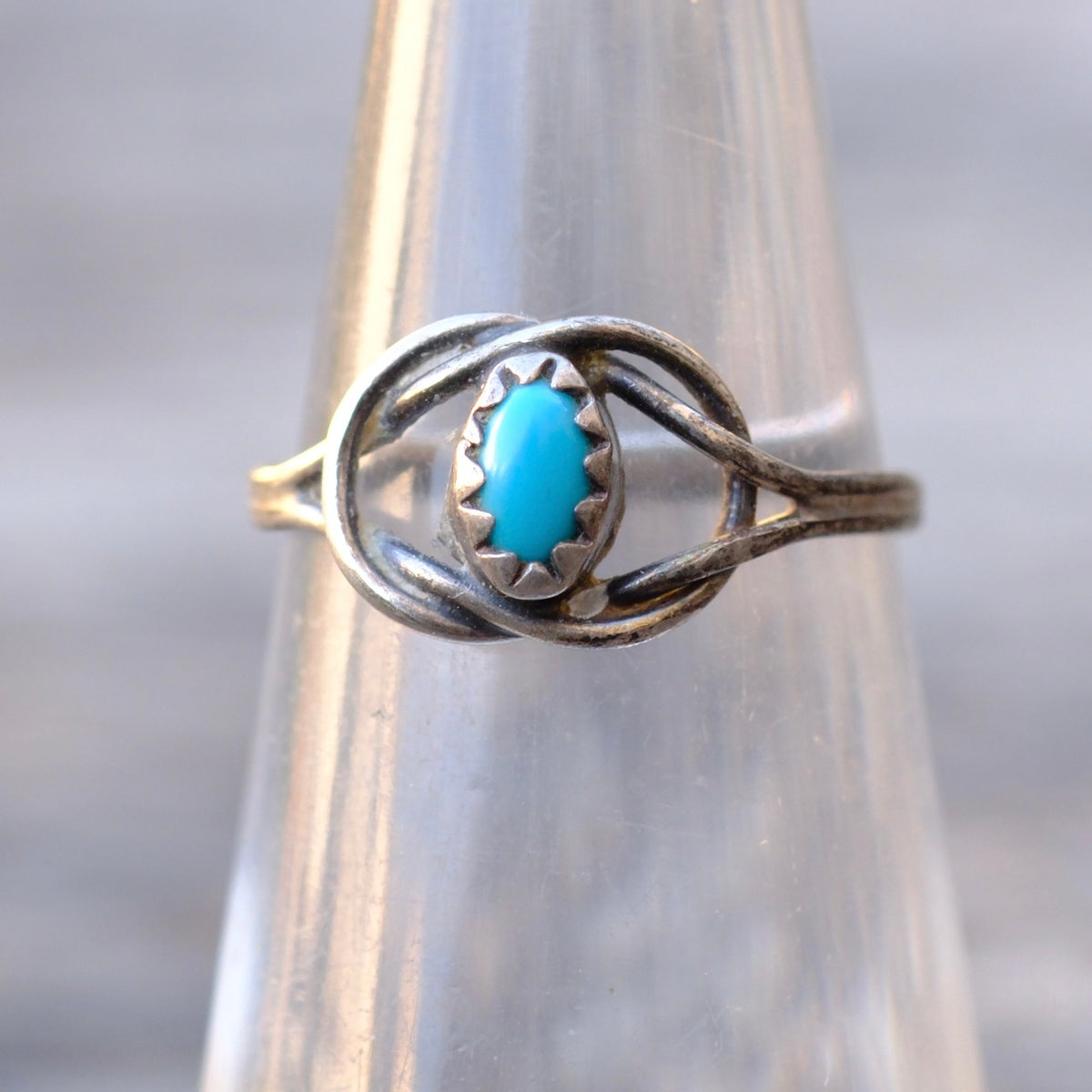 Vintage Sterling Turquoise Ring 4.5