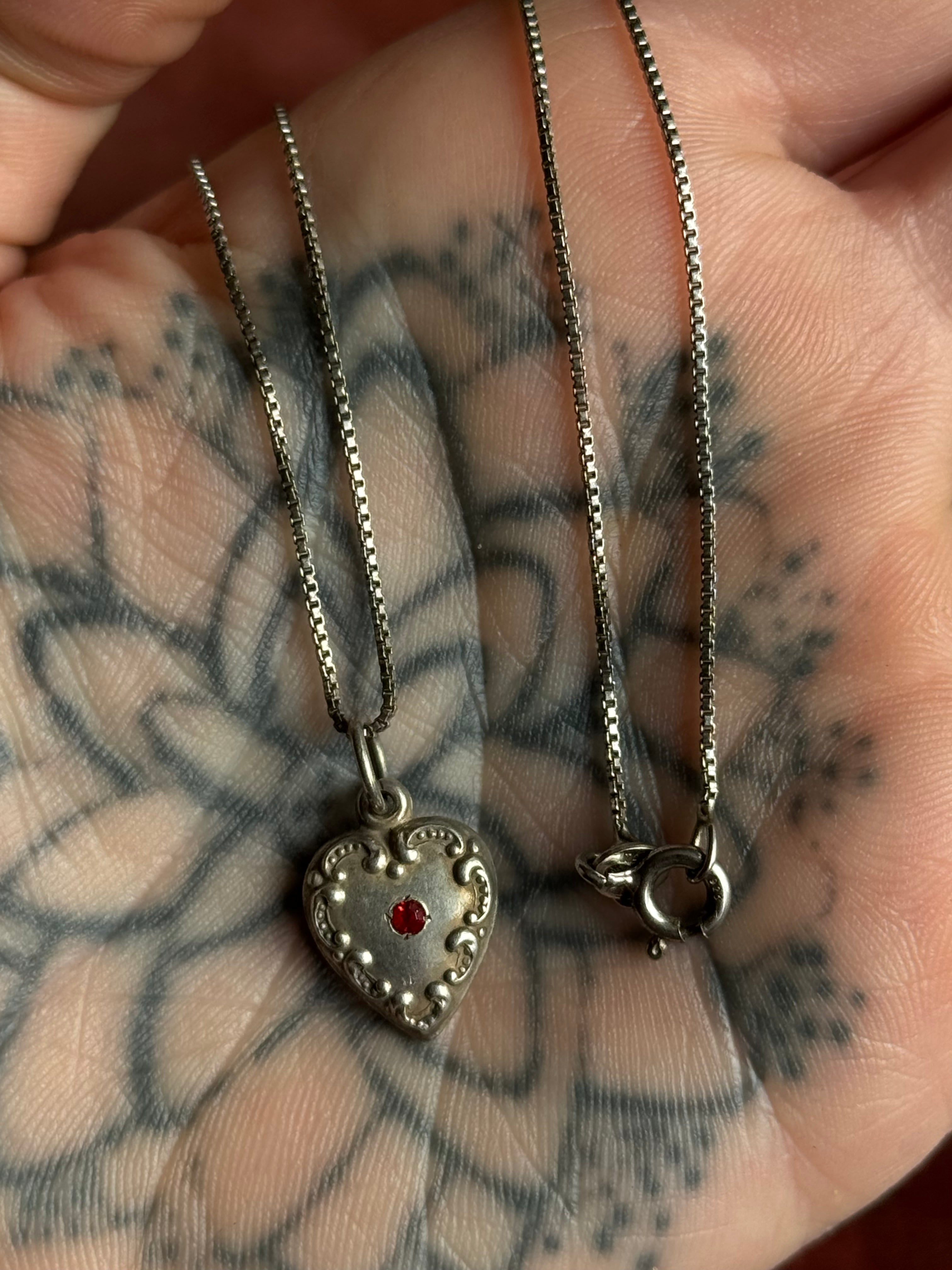 Vintage Sterling Silver Red Stone Forget Me Not Necklace