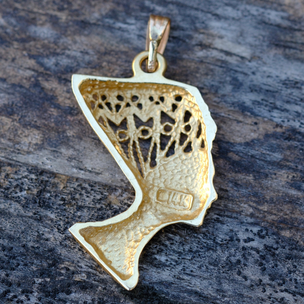Vintage 14K Gold Nefertiti Pendant 1"