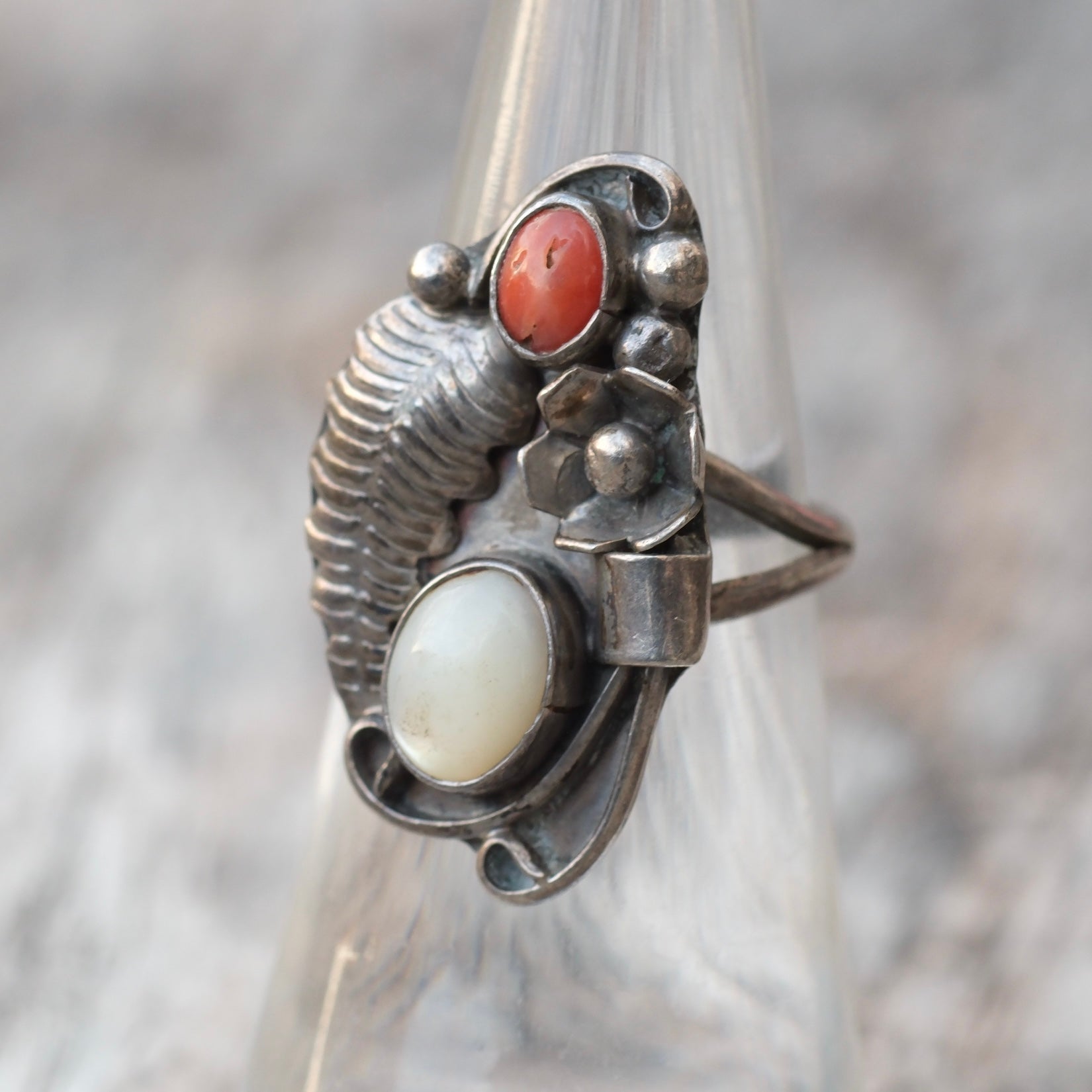 Vintage Sterling Mother Of Pearl and Coral Feather Ring 5.5
