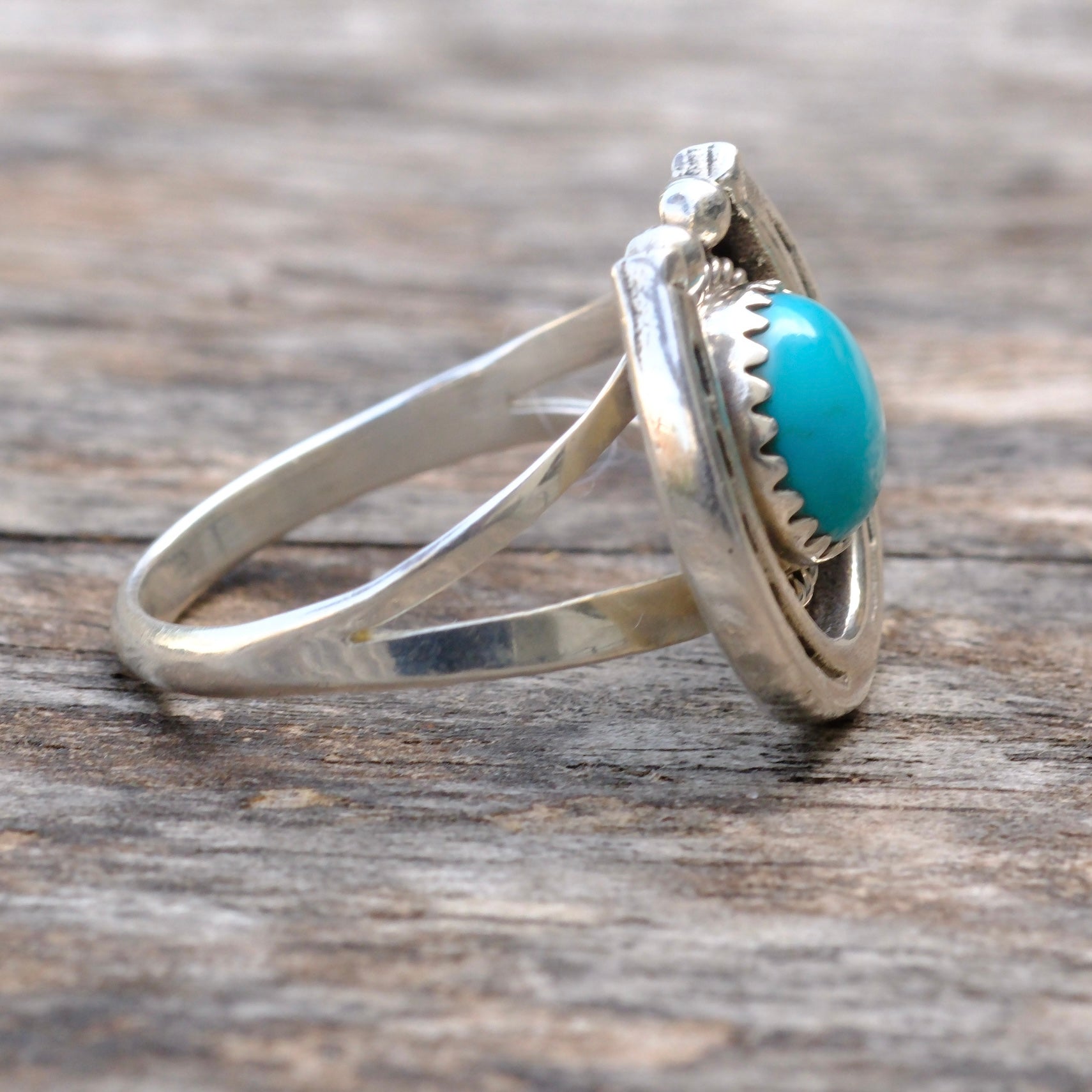 Vintage Sterling Turquoise Horseshoe Ring 8.5