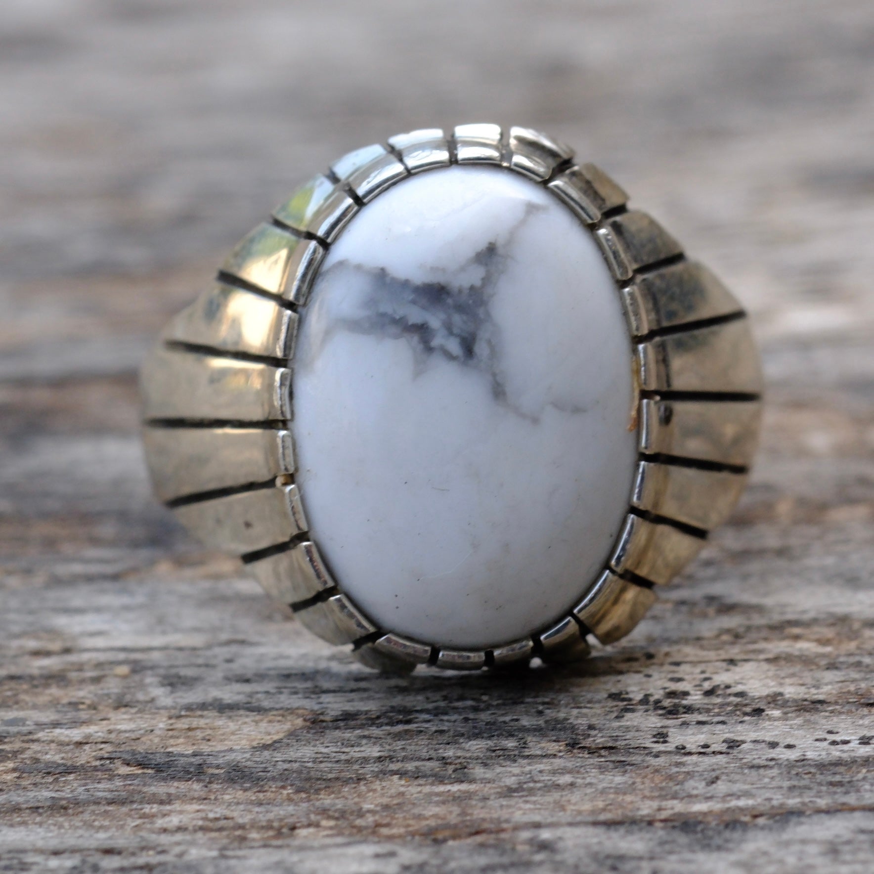 Vintage Sterling White Buffalo Ribbed Band Ring 12