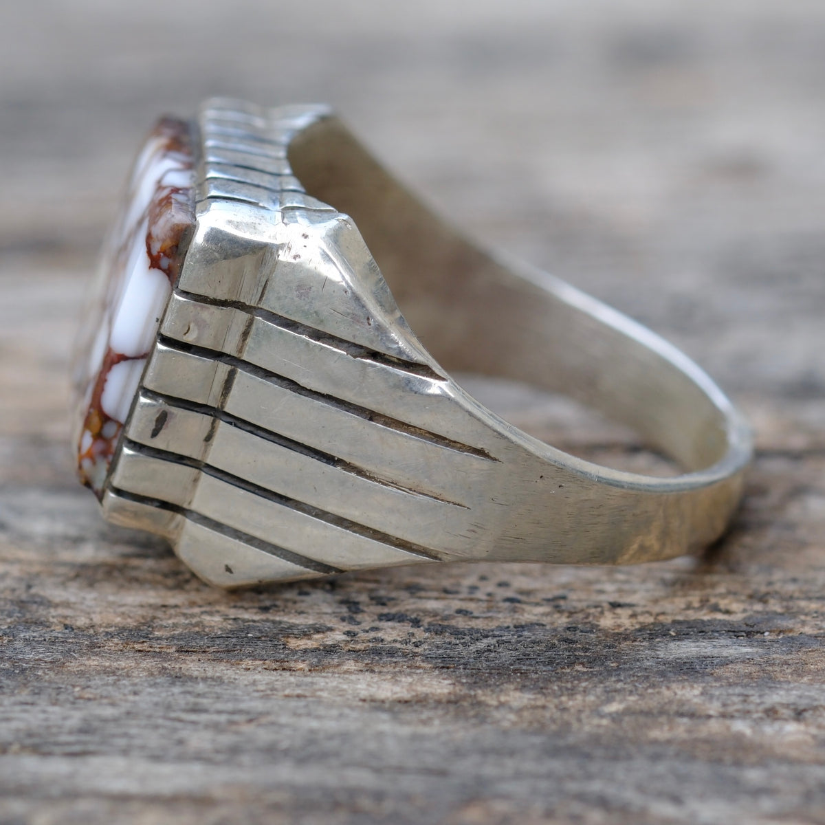 Vintage Sterling White Buffalo Ribbed Band Ring 9.25