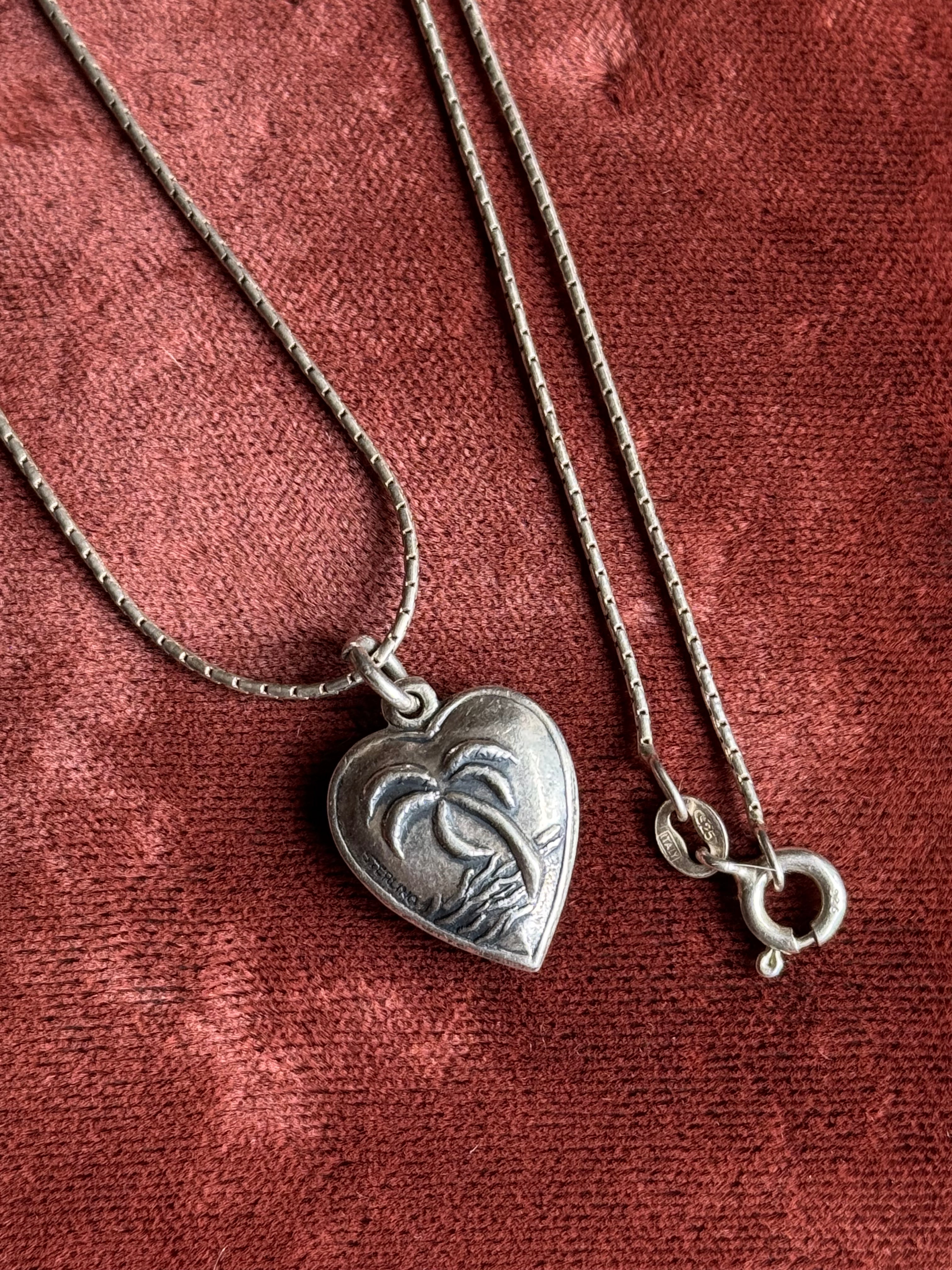 Vintage Sterling Silver Palm Tree Forget Me Not Necklace