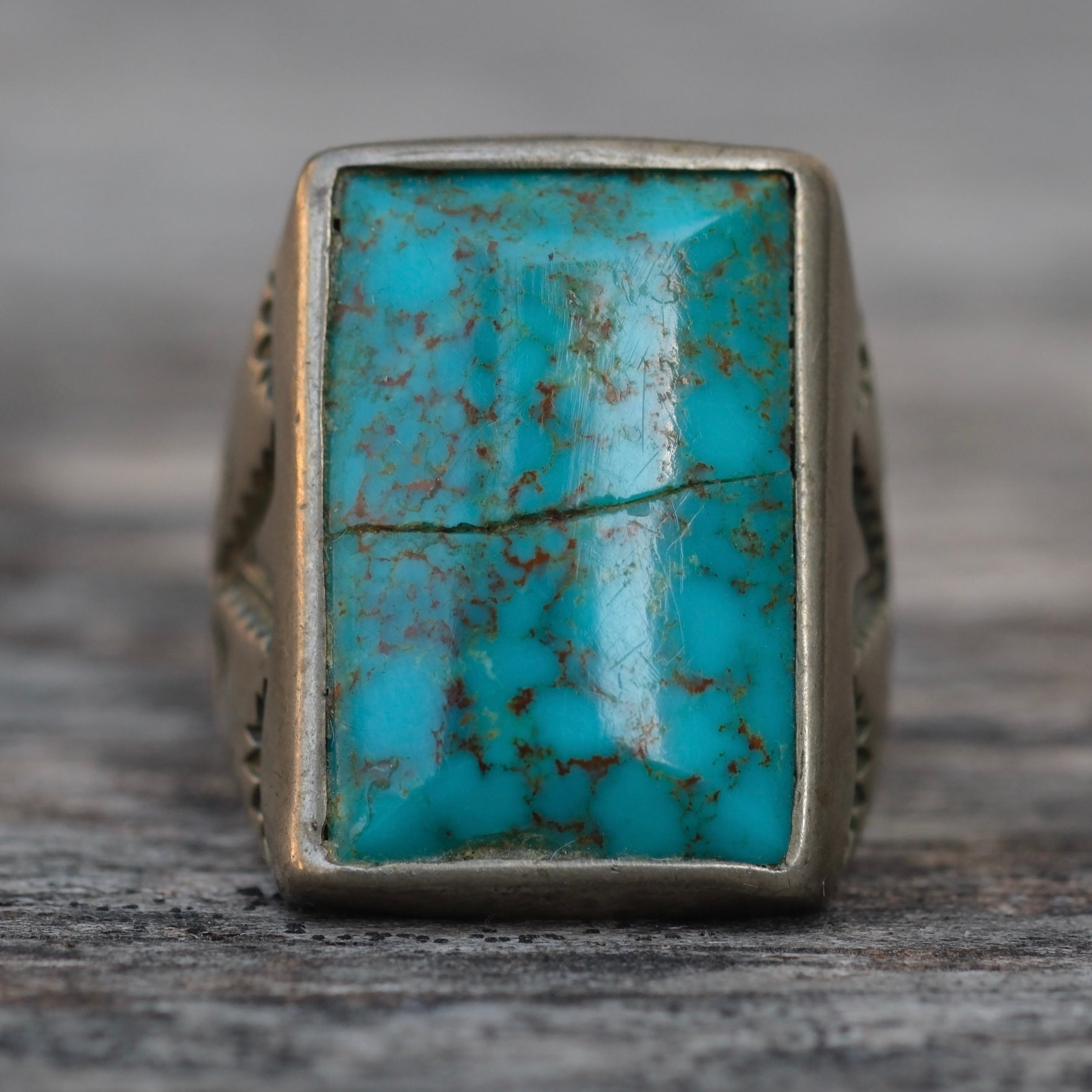 Vintage Sterling Turquoise Stamped V Ring 10