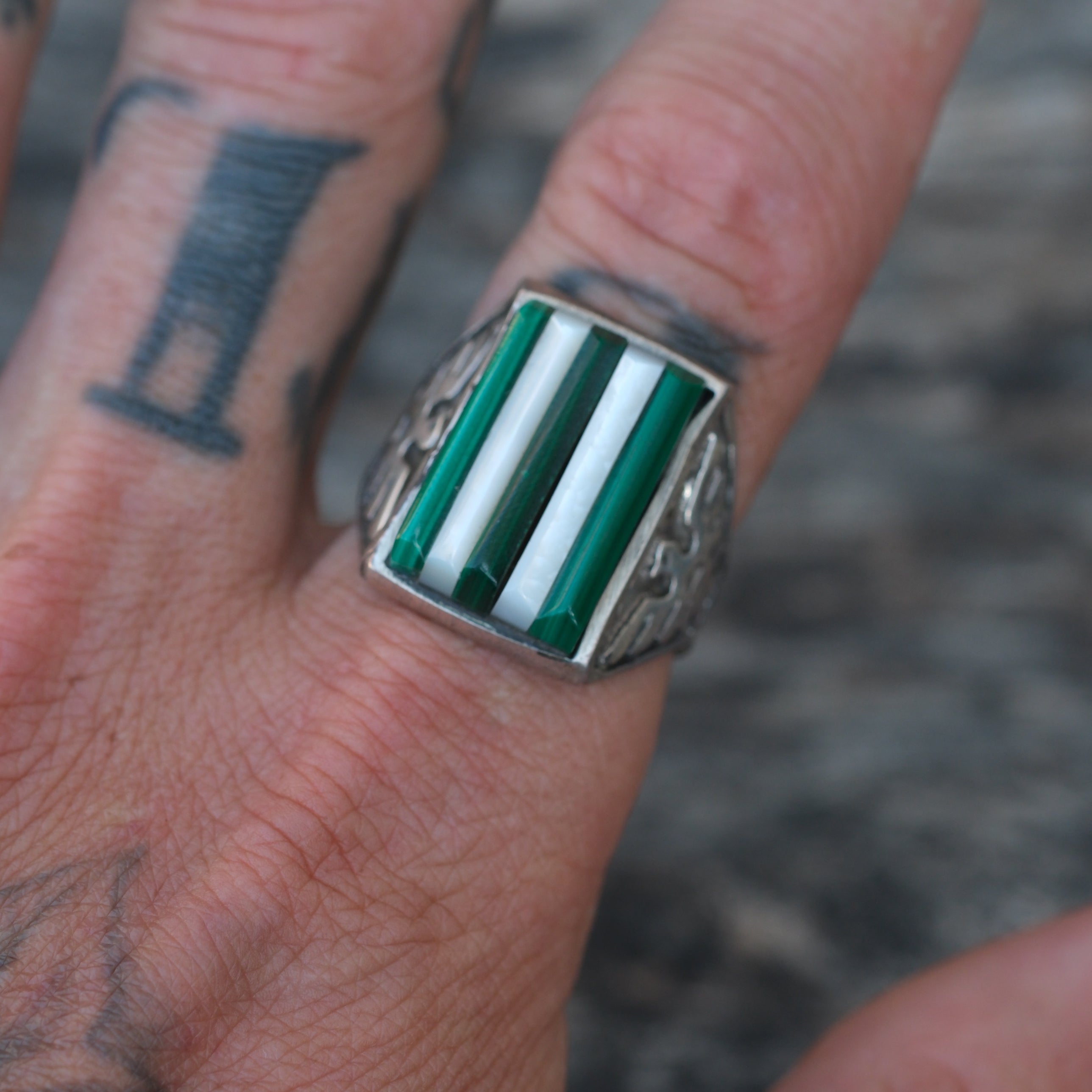 Vintage Sterling Malachite and Mother Of Pearl Row Inlay Thunderbird Ring 10.5