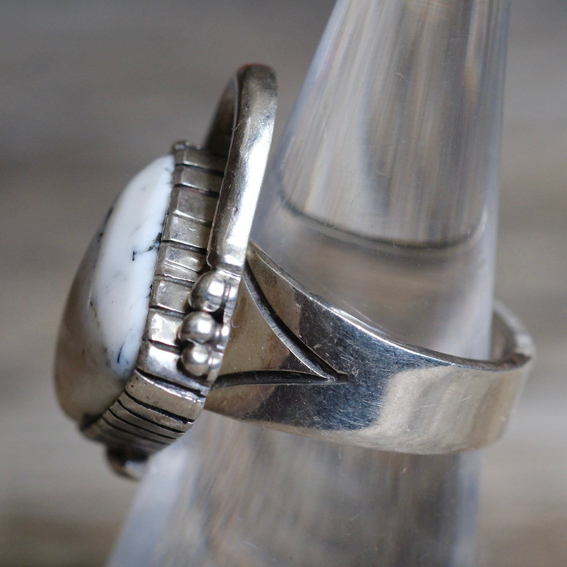 Vintage Sterling White Buffalo Stamped Band Ring 6.75