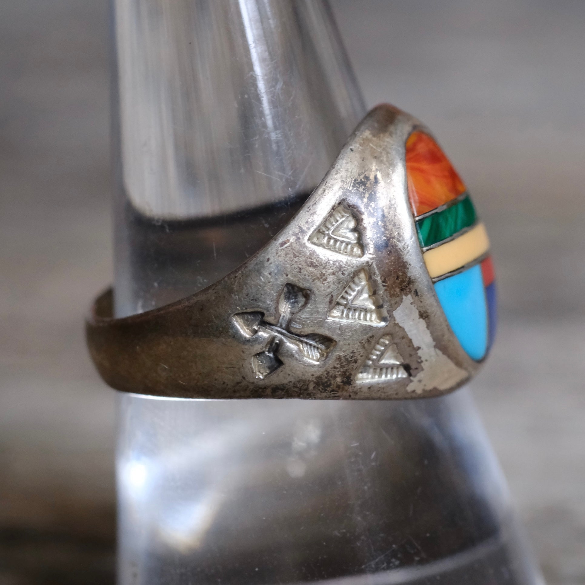 Vintage Sterling Multistone Inlay Stamped Arrows Ring 8.75