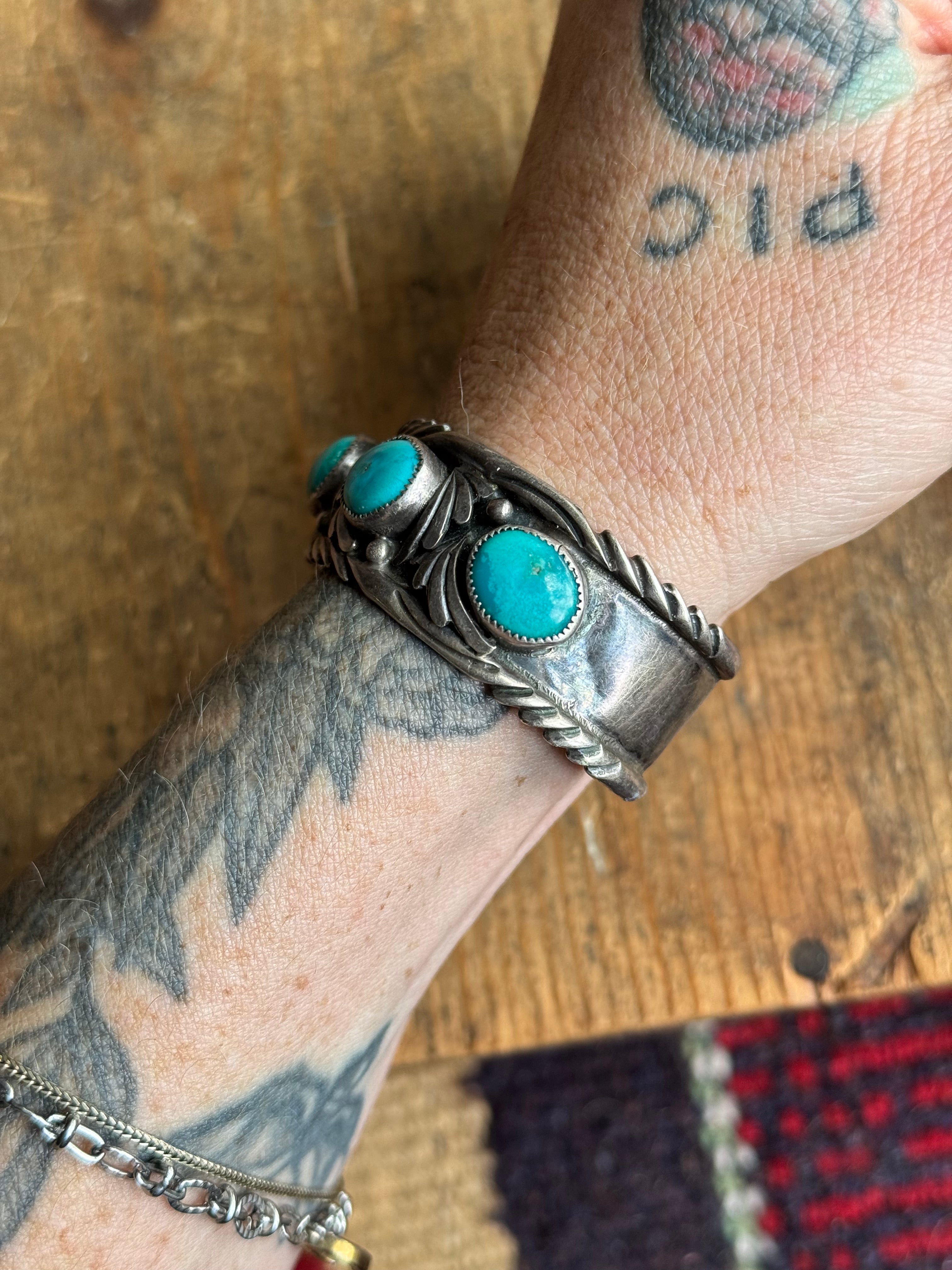 Vintage Sterling Turquoise Fan Cuff