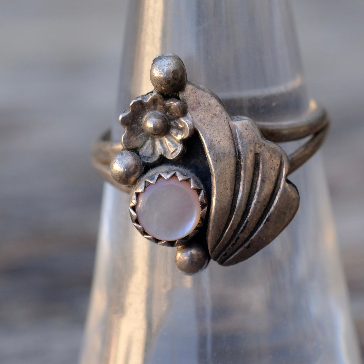 Vintage Sterling Mother Of Pearl Ring 6.25