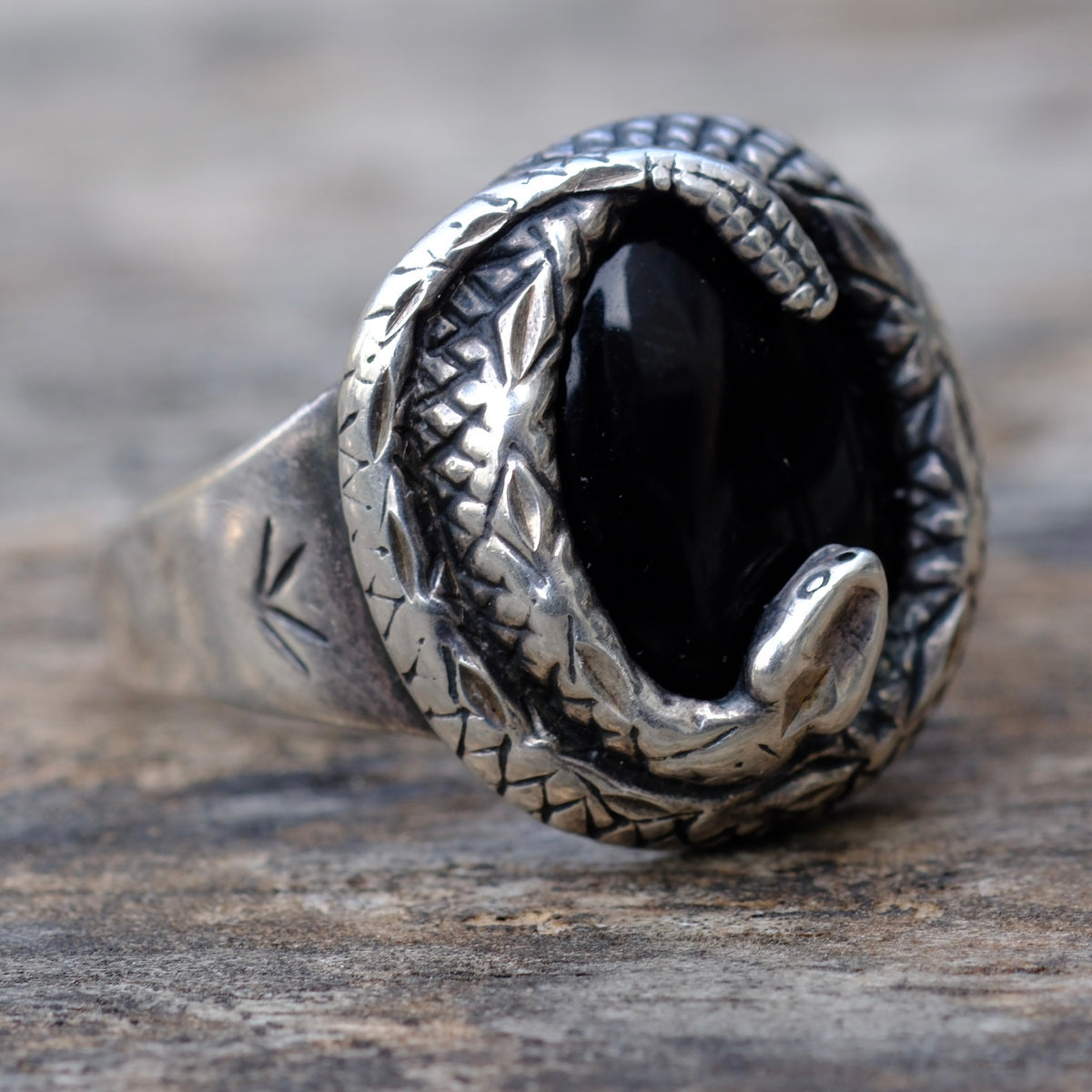 Vintage Sterling Onyx Snake Ring 11.5