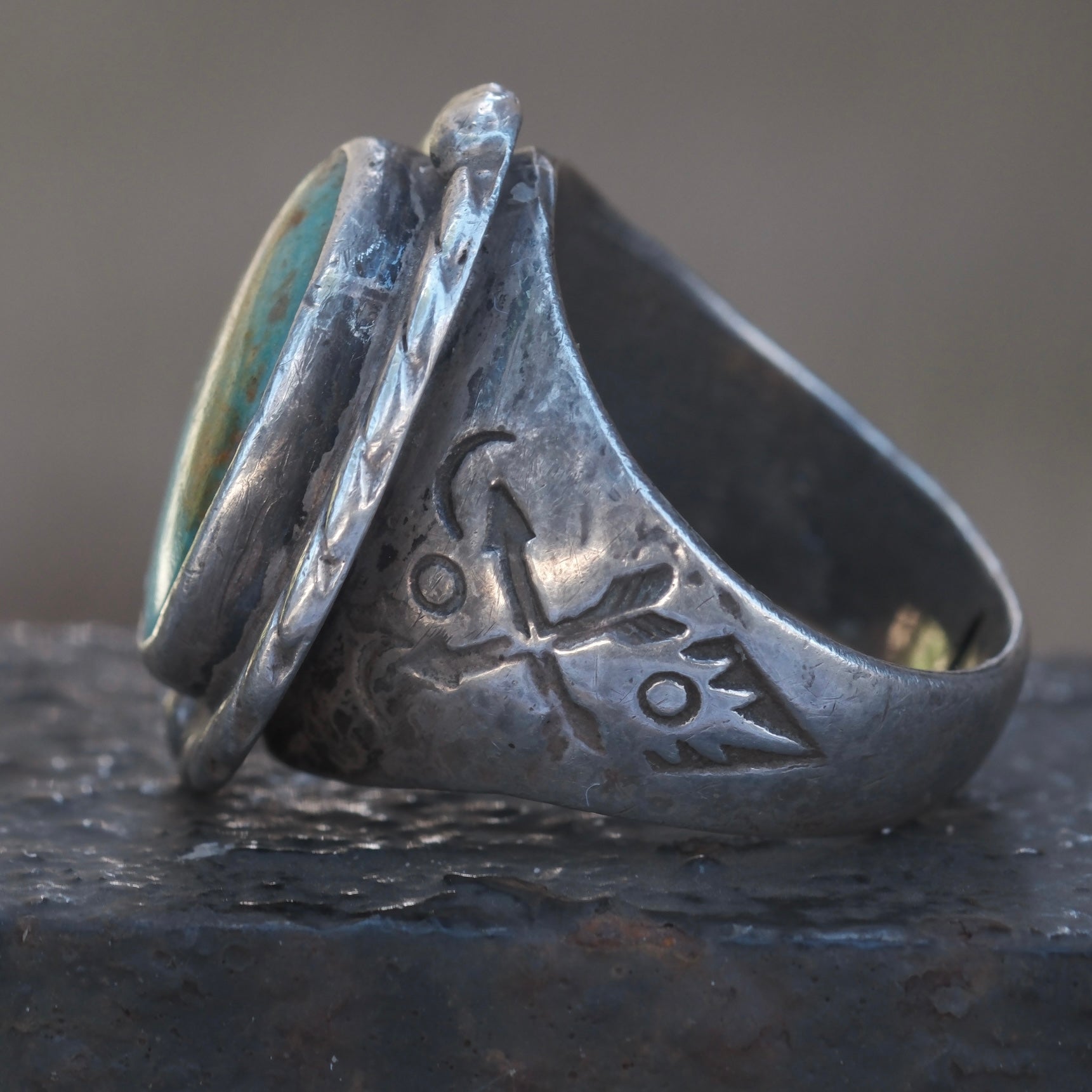 Vintage Sterling Turquoise Stamped Arrows Ring 10