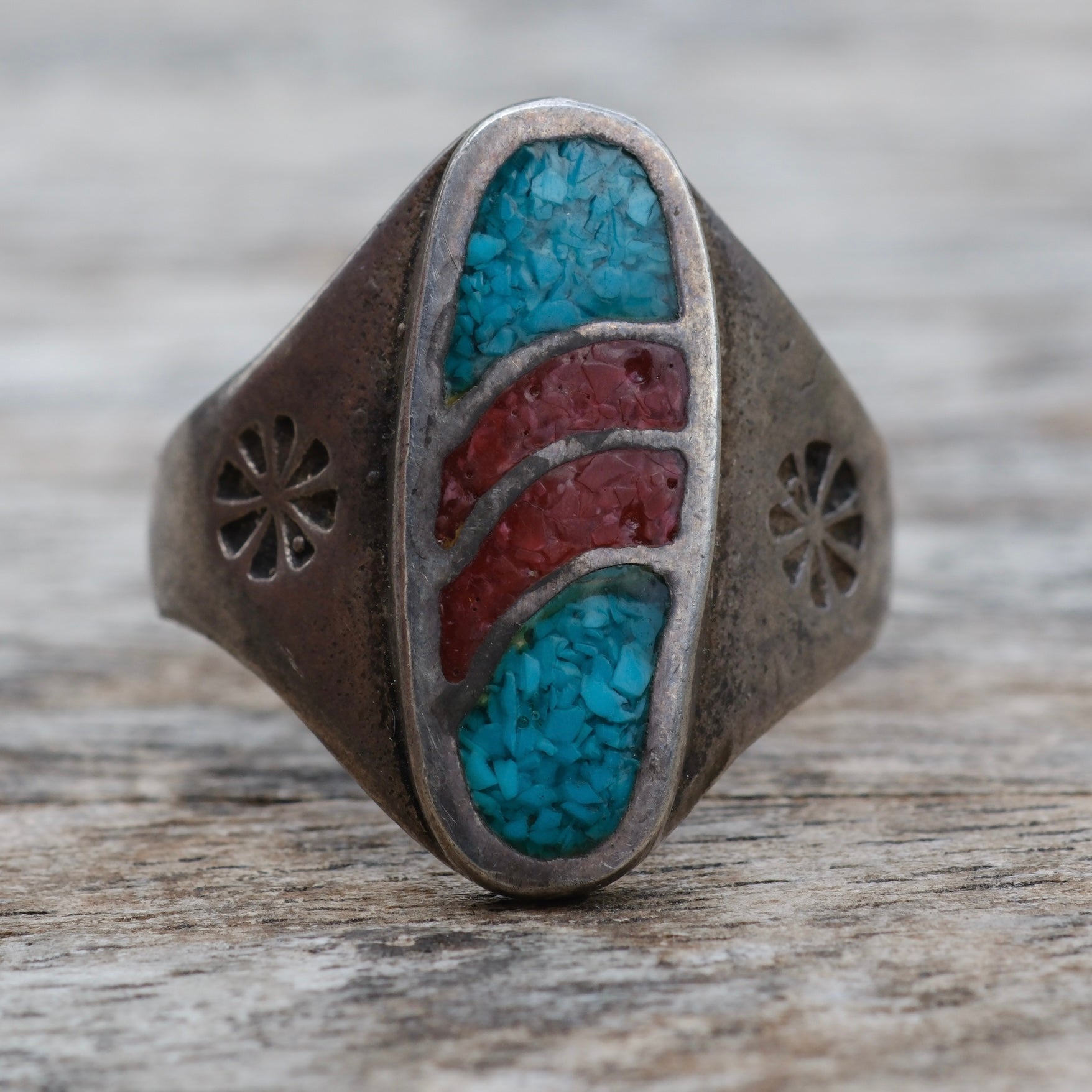 Vintage Sterling Crushed Turquoise and Coral Stamped Band Ring 11.5