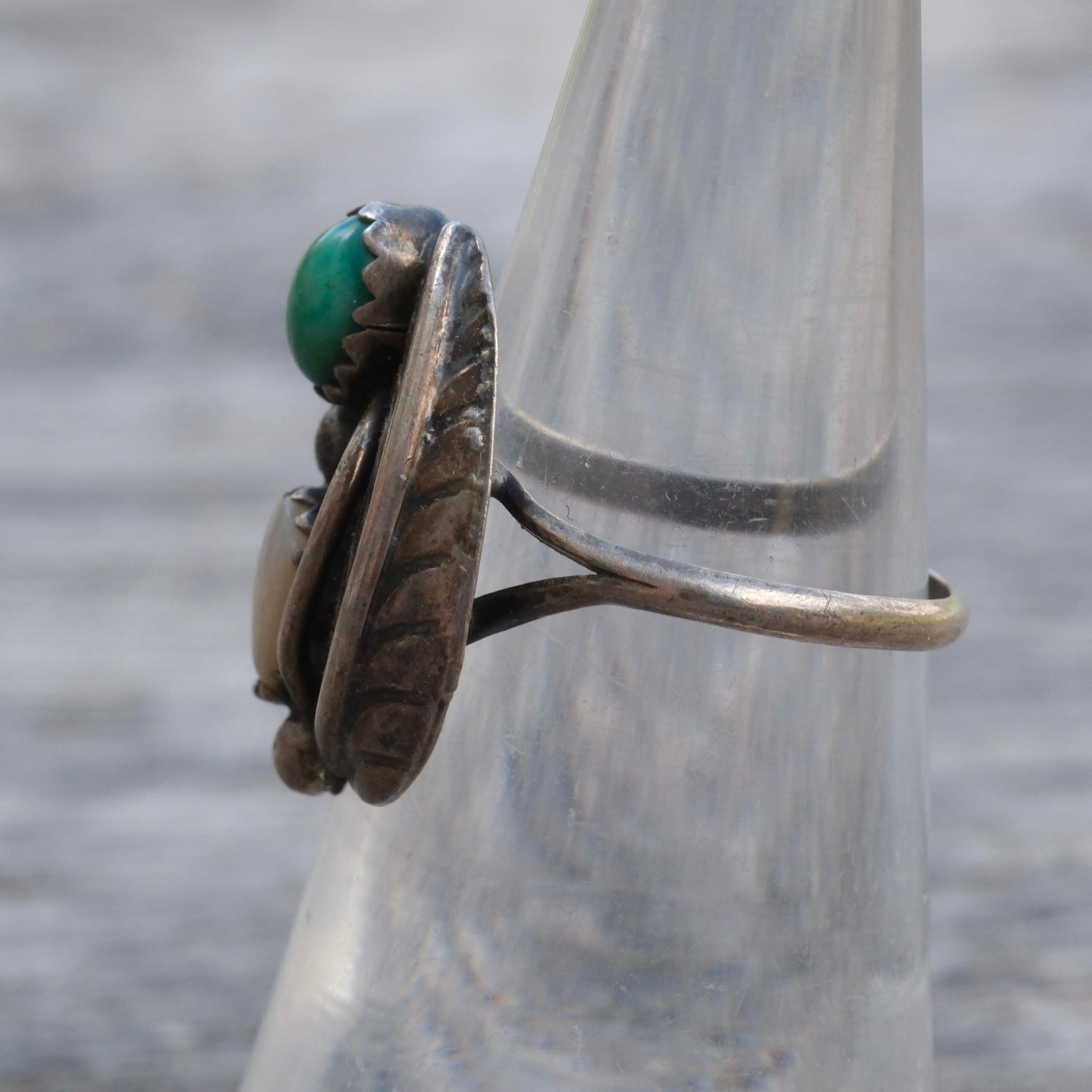 Vintage Sterling Turquoise and Mother Of Pearl Feather Ring 5.75