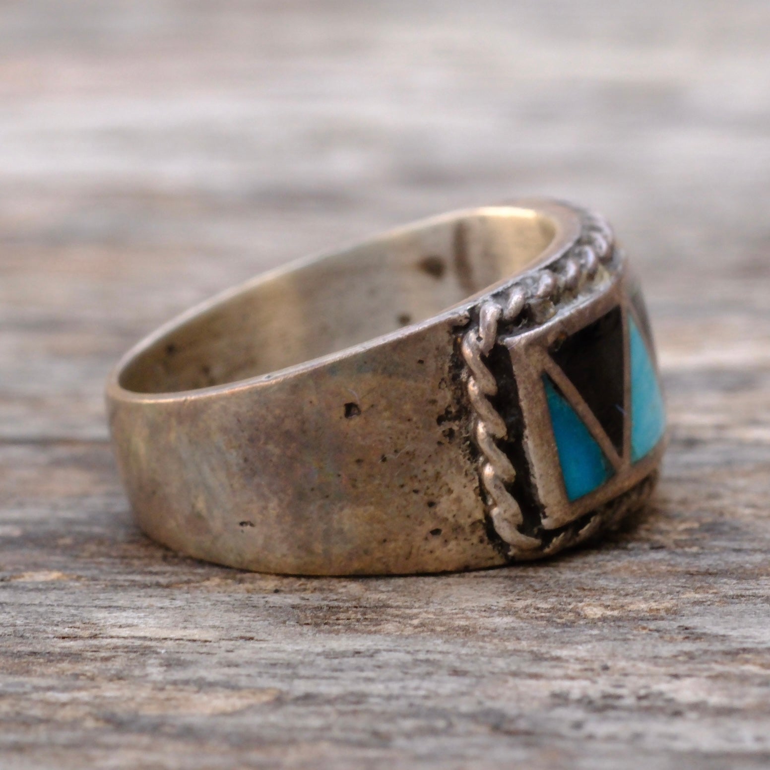 Vintage Sterling Onyx and Turquoise Inlay Band Ring 9.75