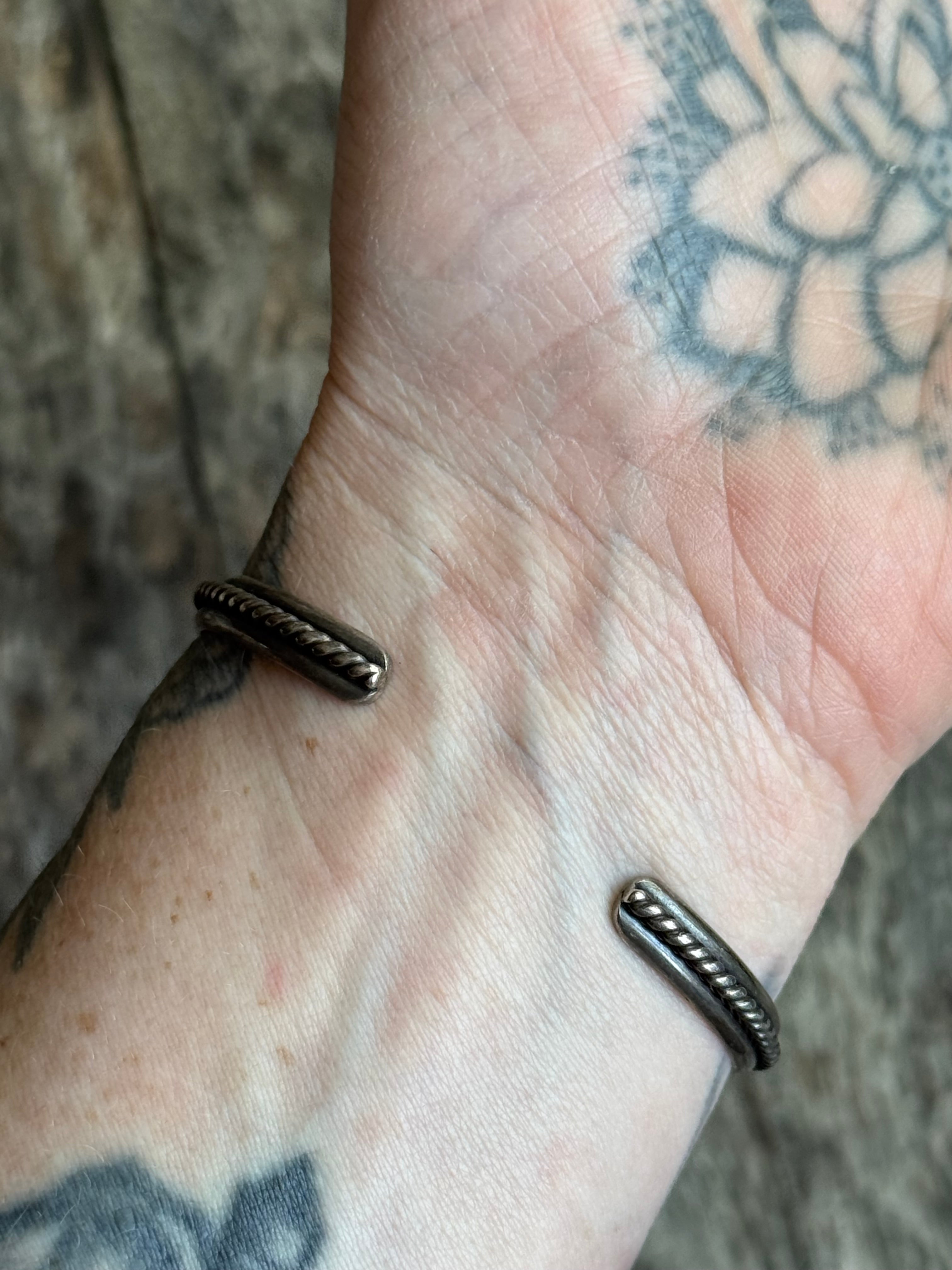 Vintage Sterling Silver Turquoise Roped Cuff
