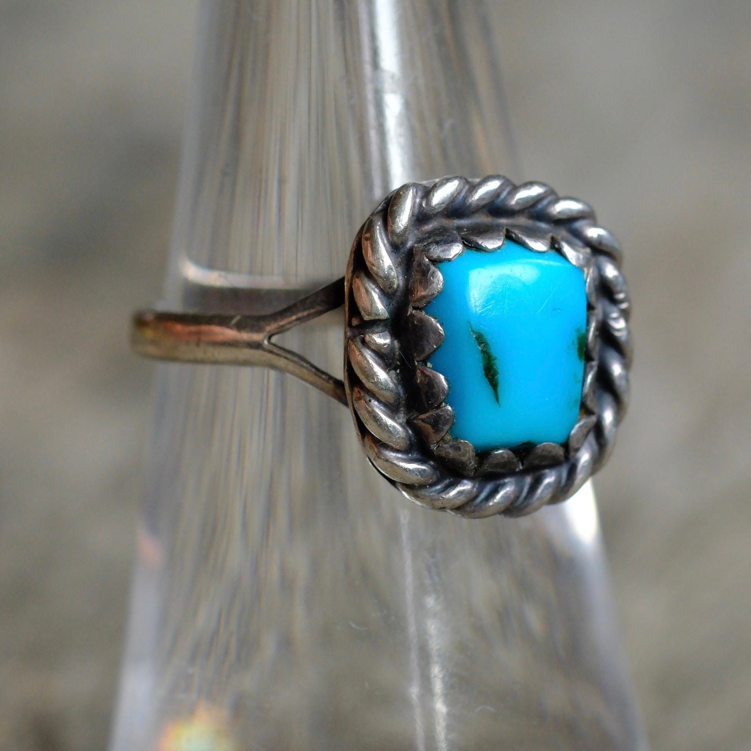 Vintage Sterling Turquoise Roper Ring 5.75