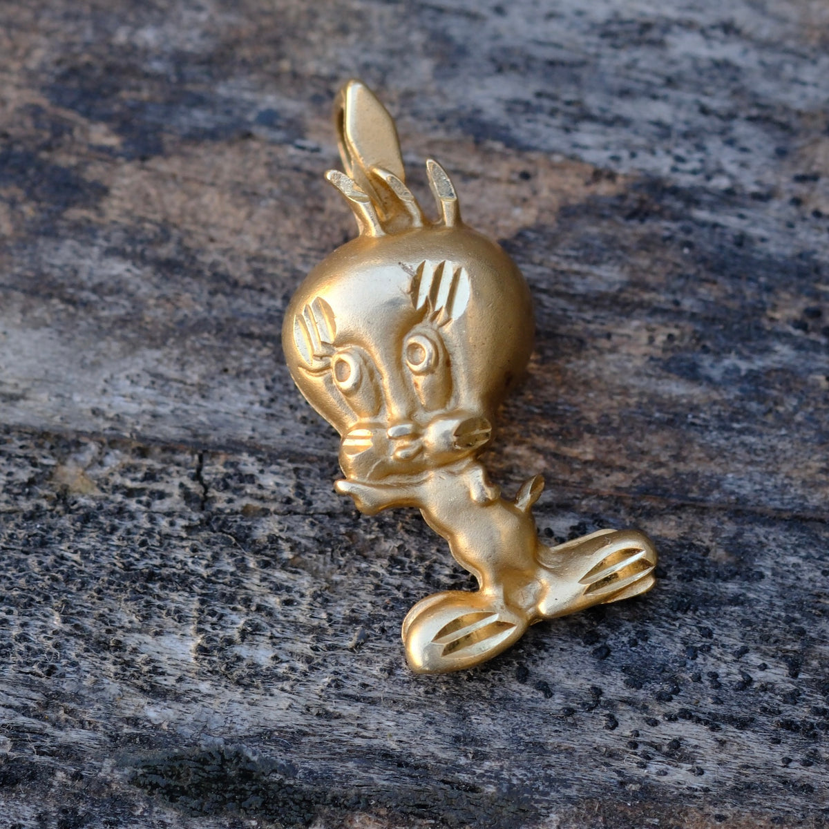 Vintage 14K Gold Tweedy Bird Pendant .75"
