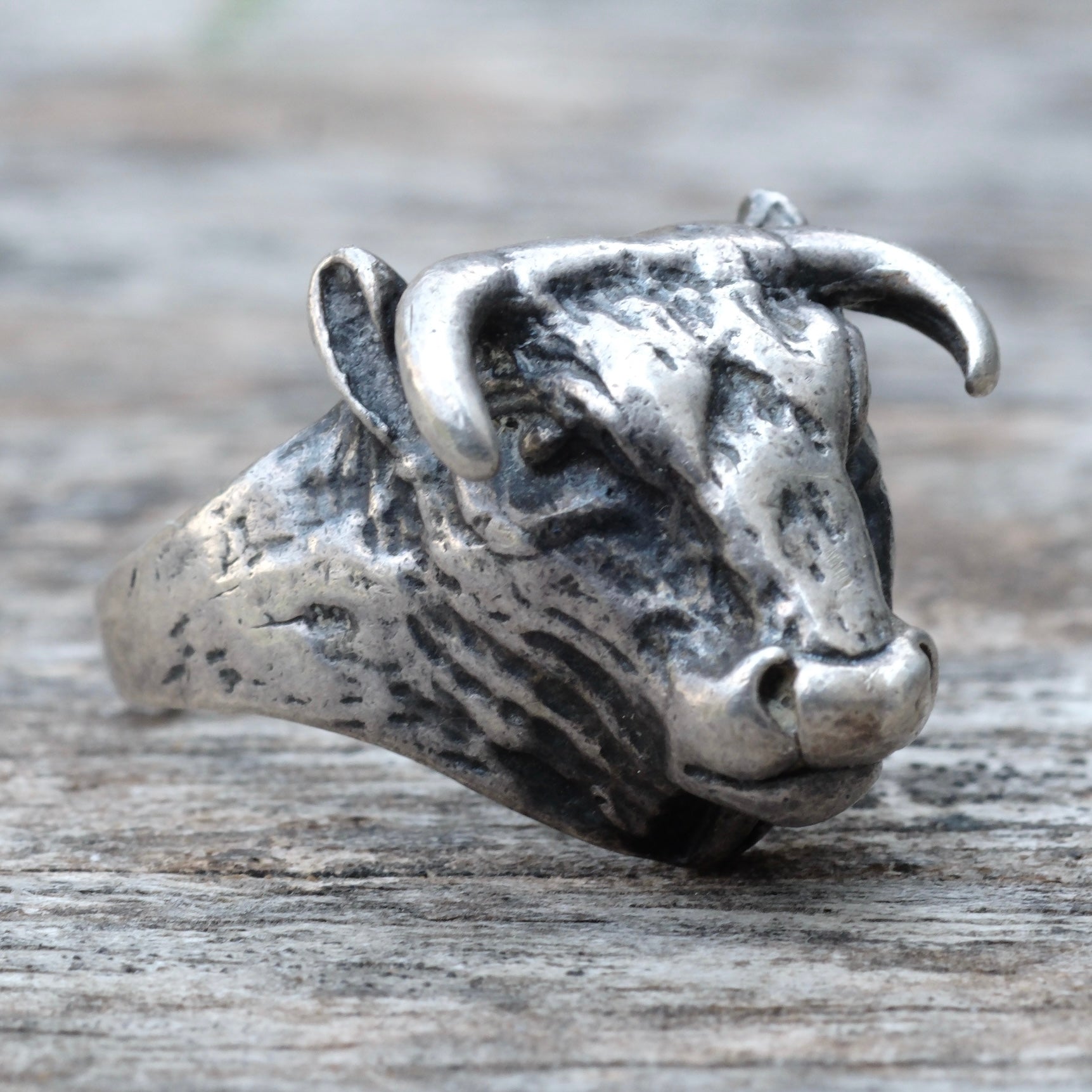 Vintage Sterling Silver Bull Ring 9.75