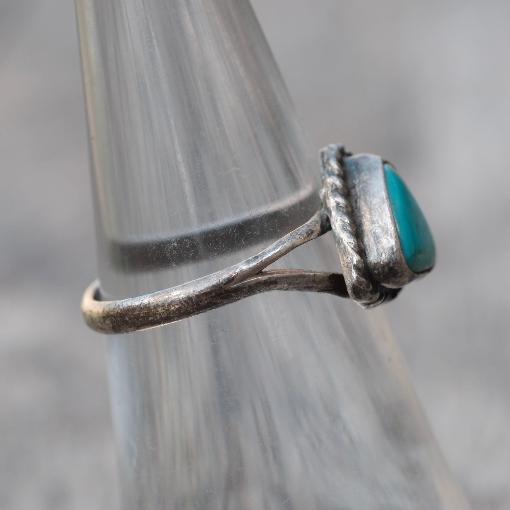 Vintage Sterling Turquoise Roper Ring 5.25