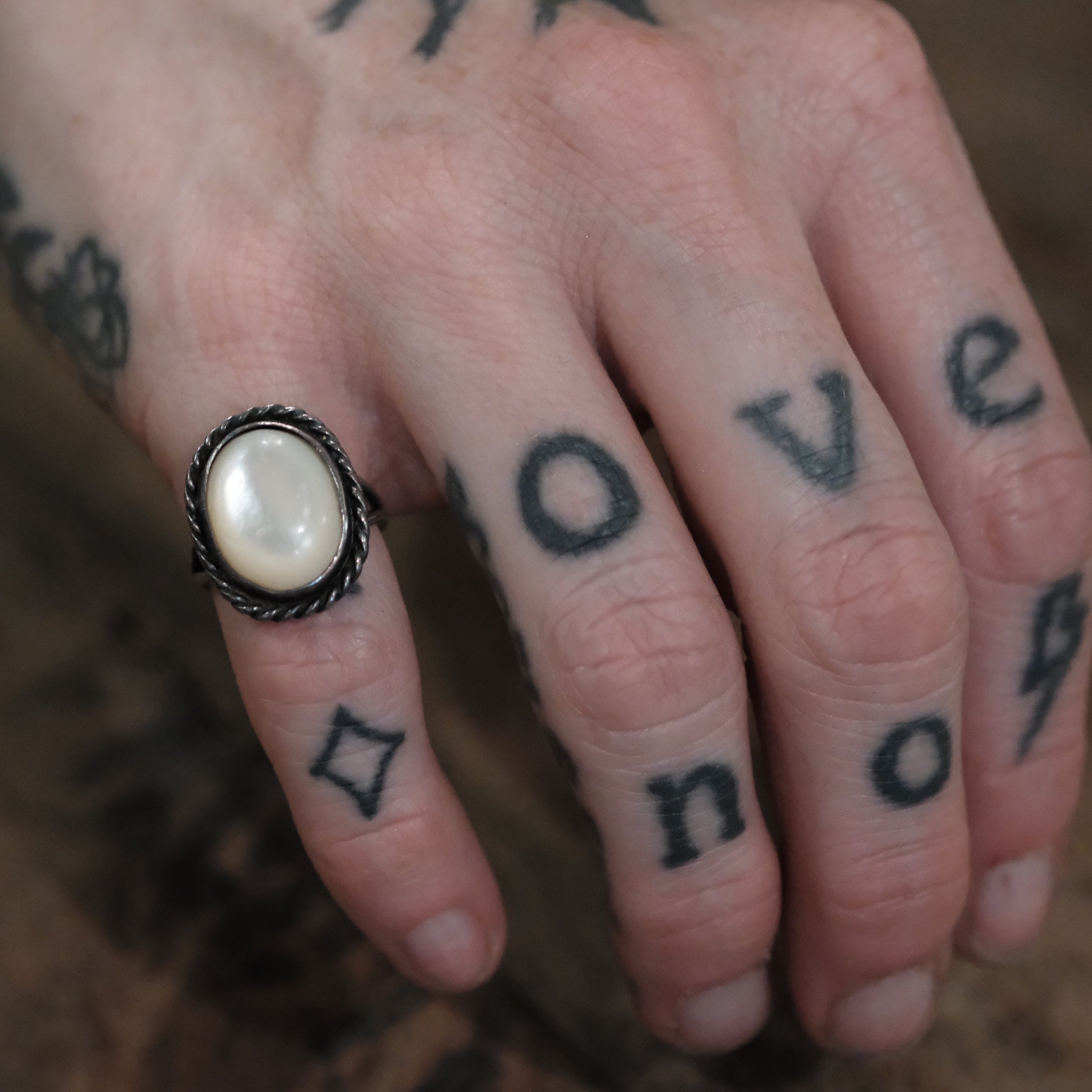 Vintage Sterling Mother Of Pearl Roper Ring 4