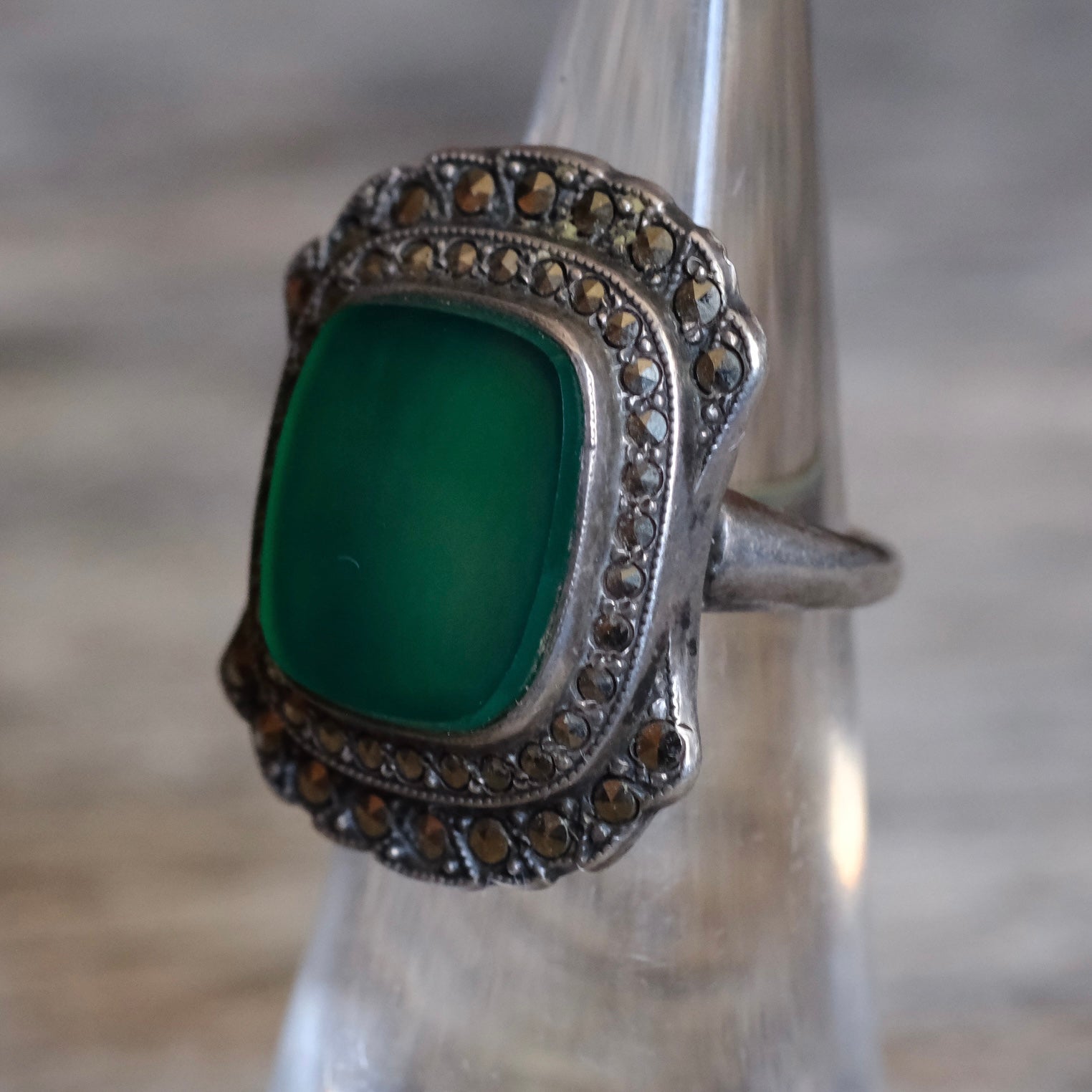 Vintage Sterling Green Carnelian and Marcasite Ring 3.75