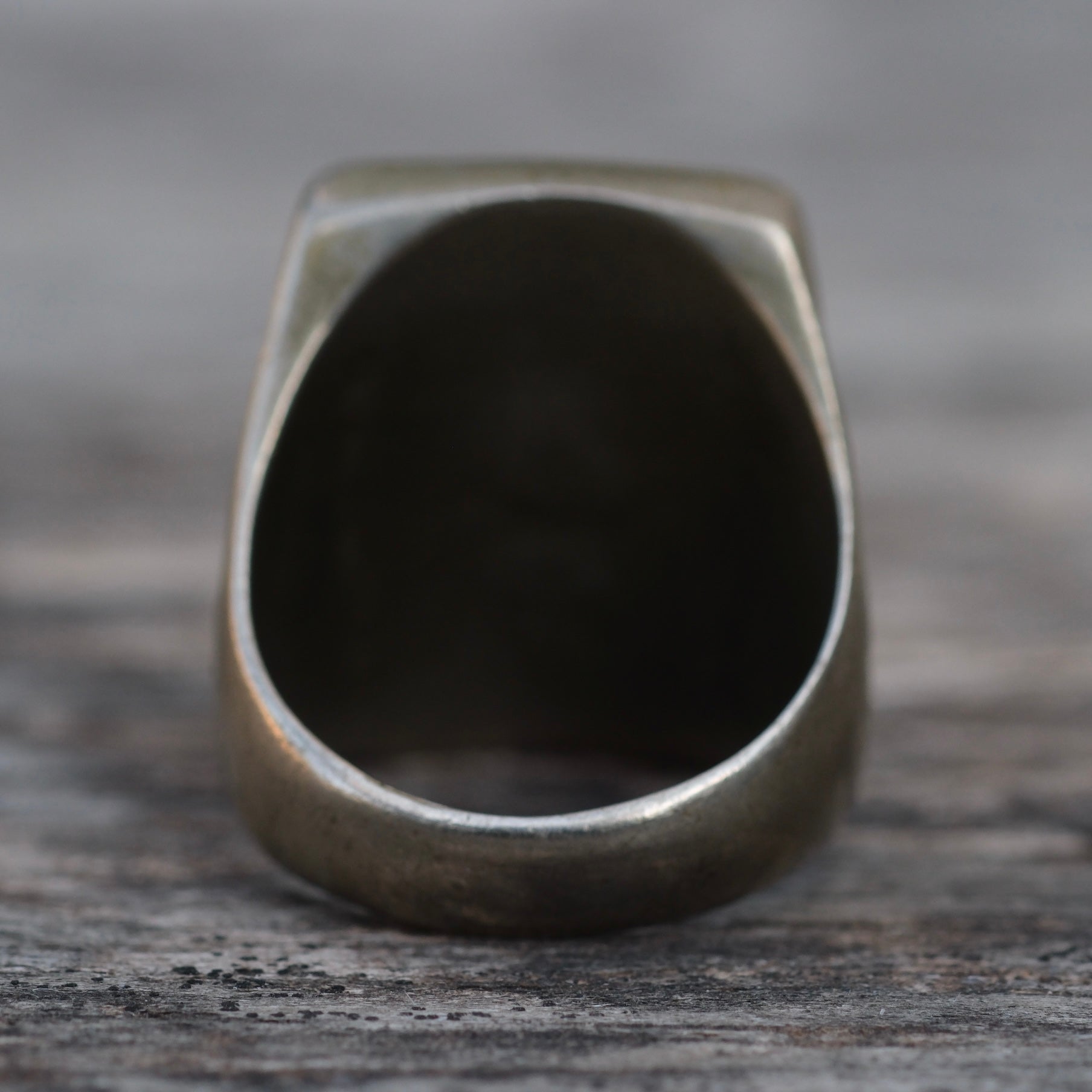 Vintage Sterling Turquoise Stamped V Ring 10