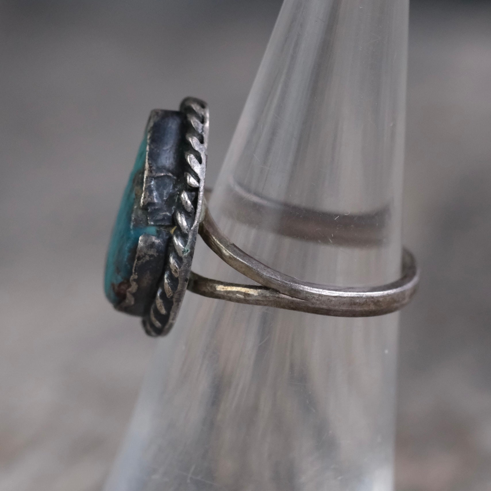Vintage Sterling Carved Turquoise Leaf Ring 4.75
