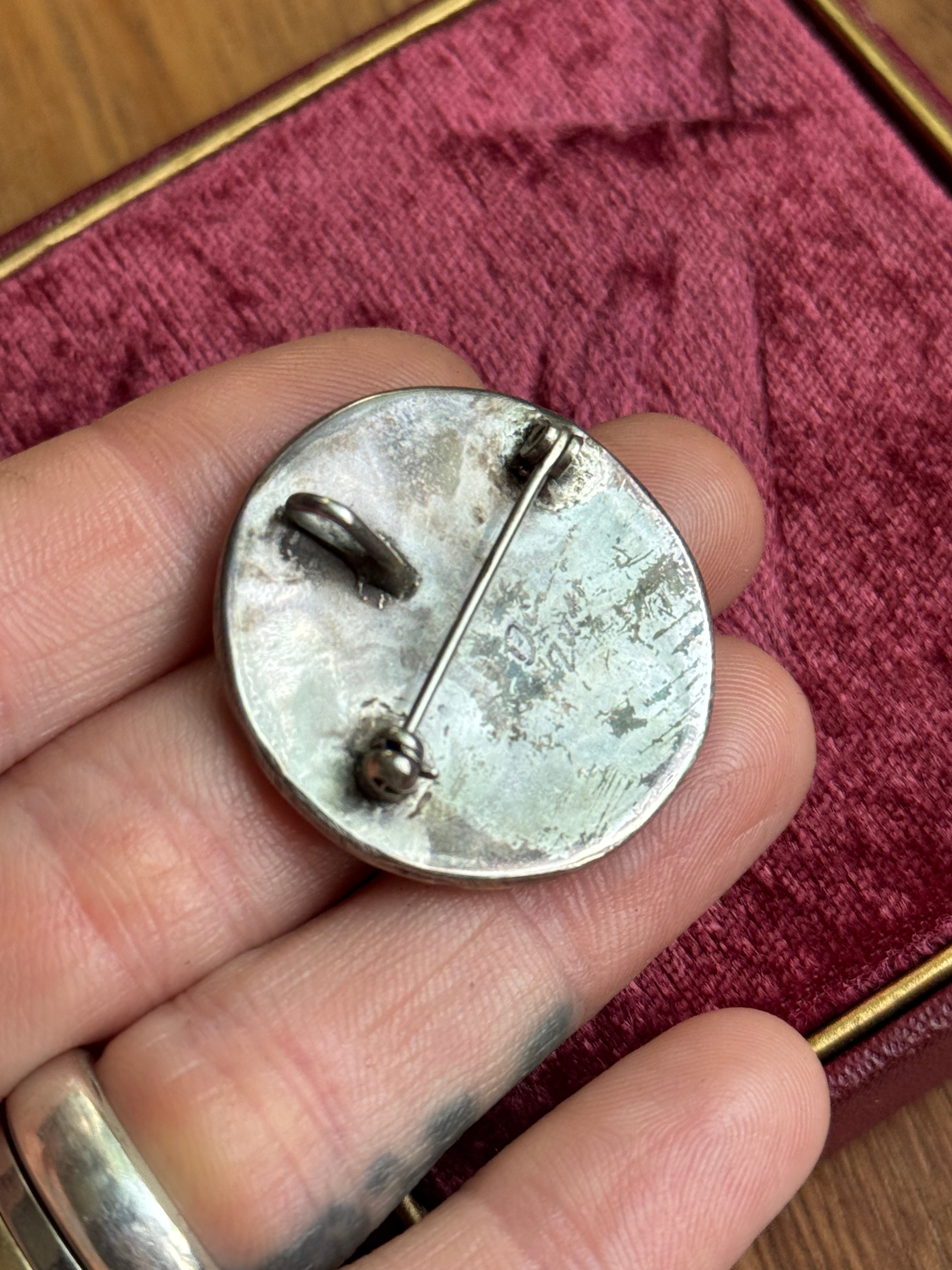 Vintage Sterling Silver Zuni Onyx & Mother of Pearl Starburst Pin/Pendant by Danny Clark
