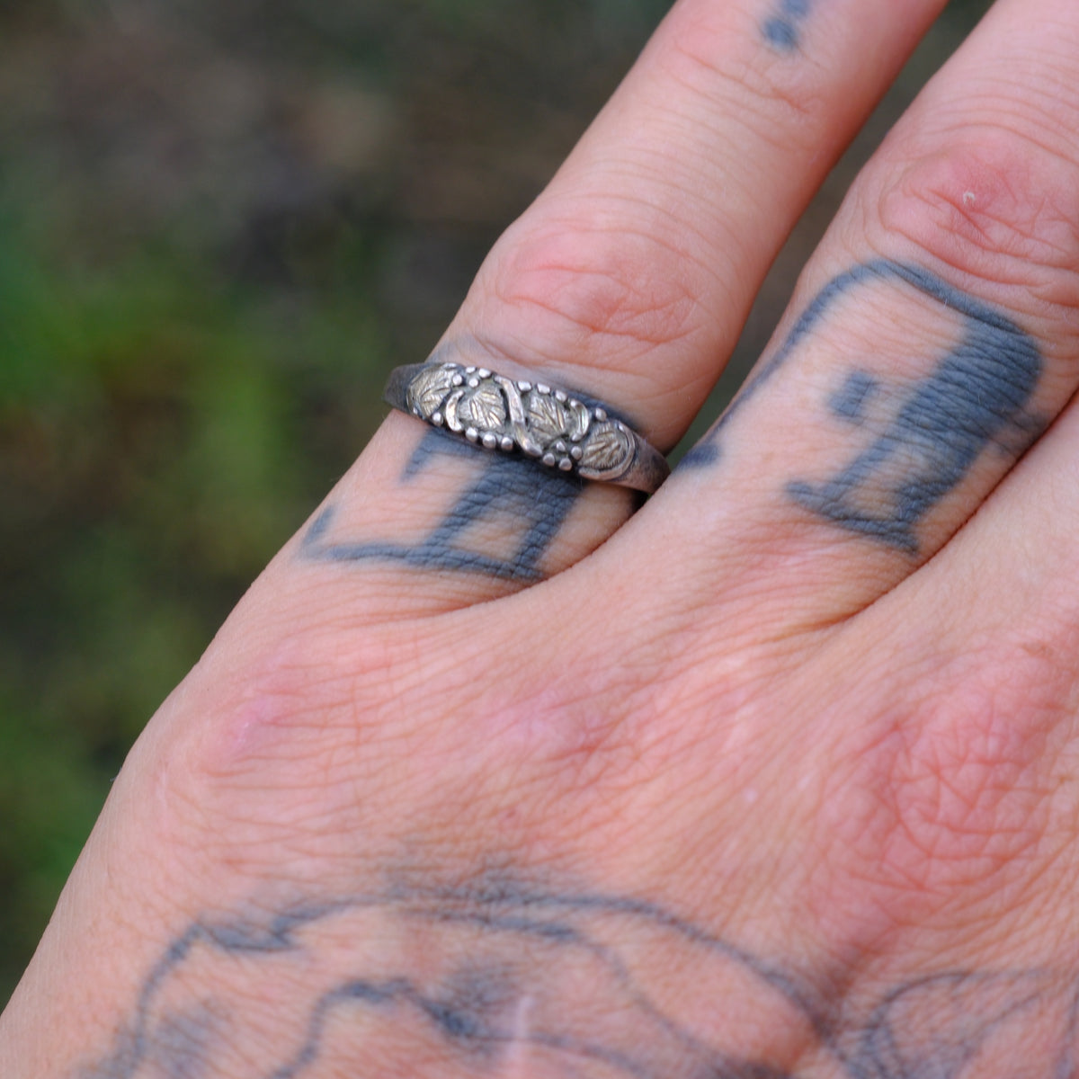 Vintage Sterling Leaf Band Ring 7.5