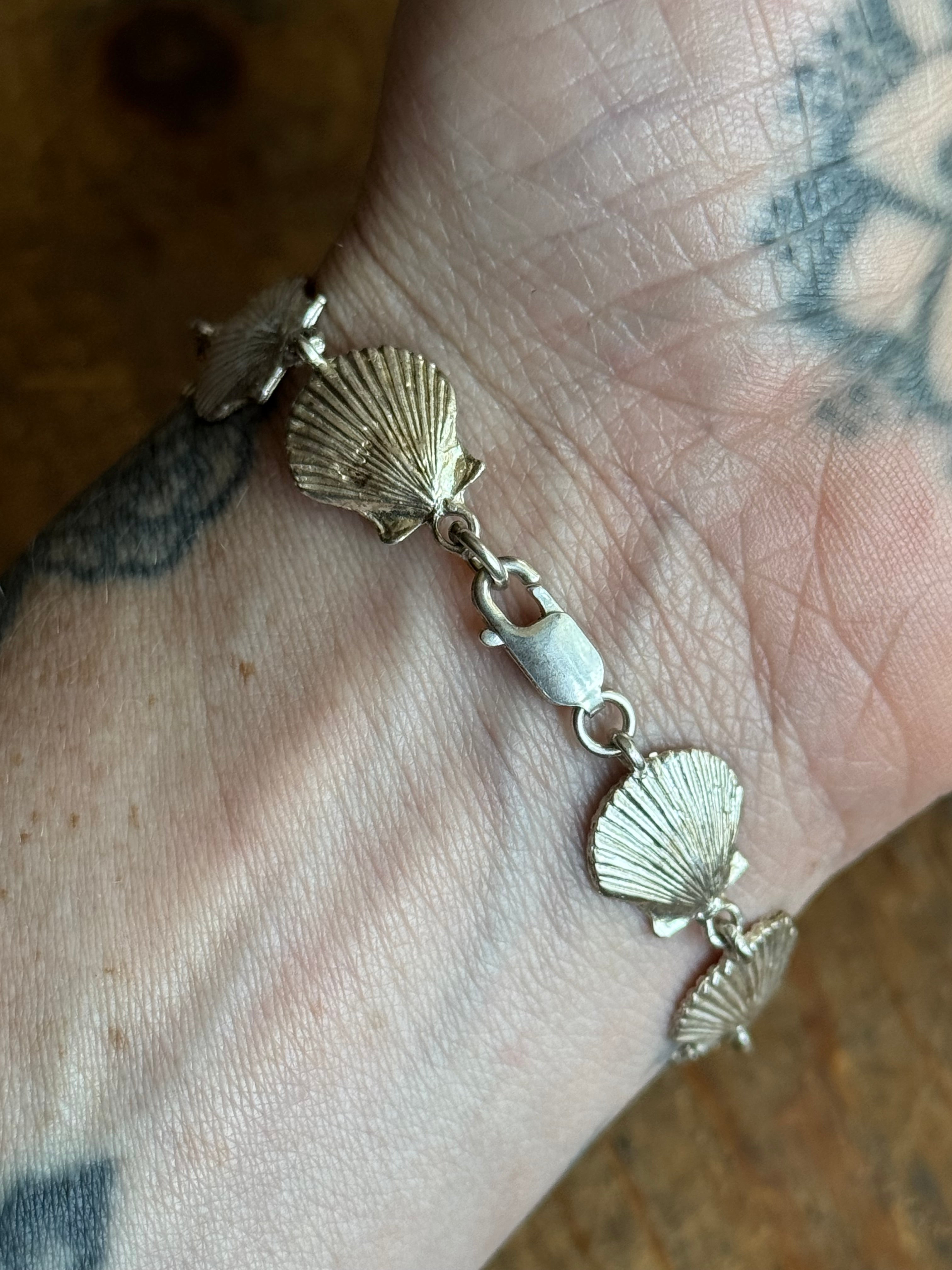 Vintage Sterling Silver 7” Seashell Link Bracelet